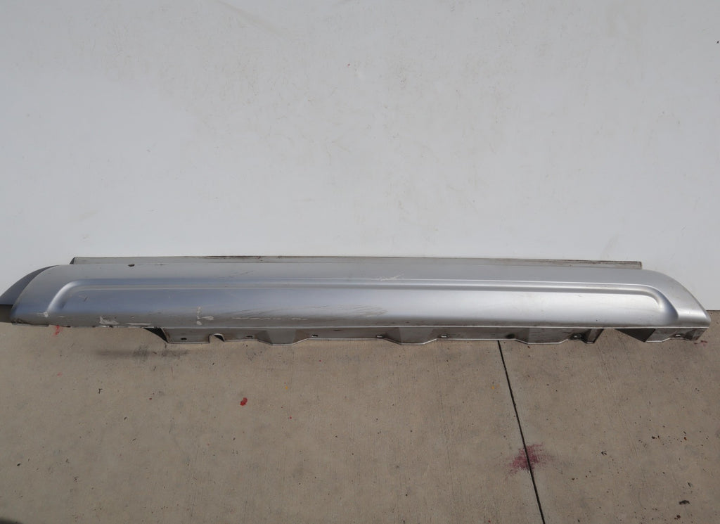 2006-2008 BMW X3 RIGHT SIDE SKIRT ROCKER PANEL OEM ONLY PICK UP!!!