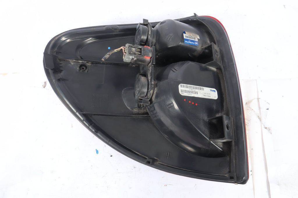 2001-2003 DODGE CARAVAN REAR RIGHT TAIL LIGHT SIDE OEM