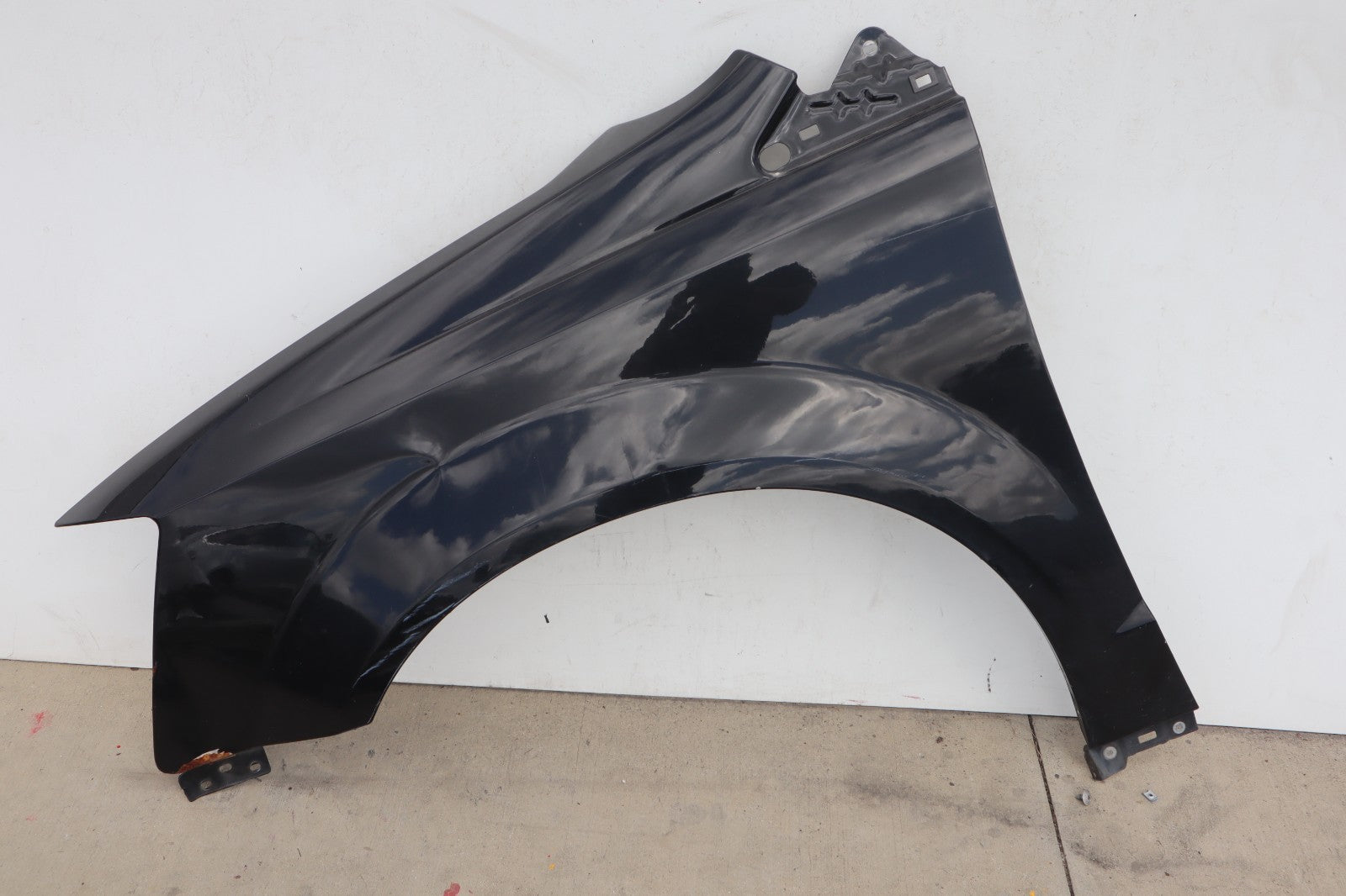 2008-2020 DODGE GRAND CARAVAN DRIVER LEFT FRONT FENDER OEM ONLY PICK UP!!!