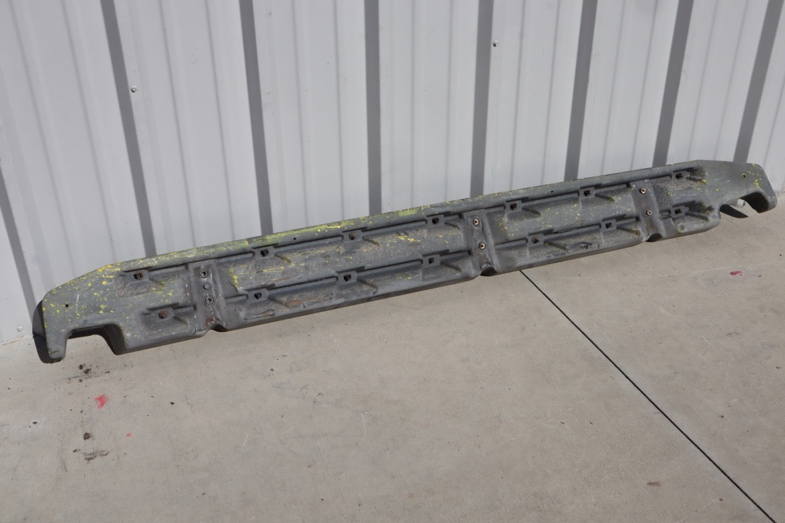 2009-2015 NISSAN ARMADA RIGHT PASSENGER SIDE RUNNING BOARD STEP PLATE OEM