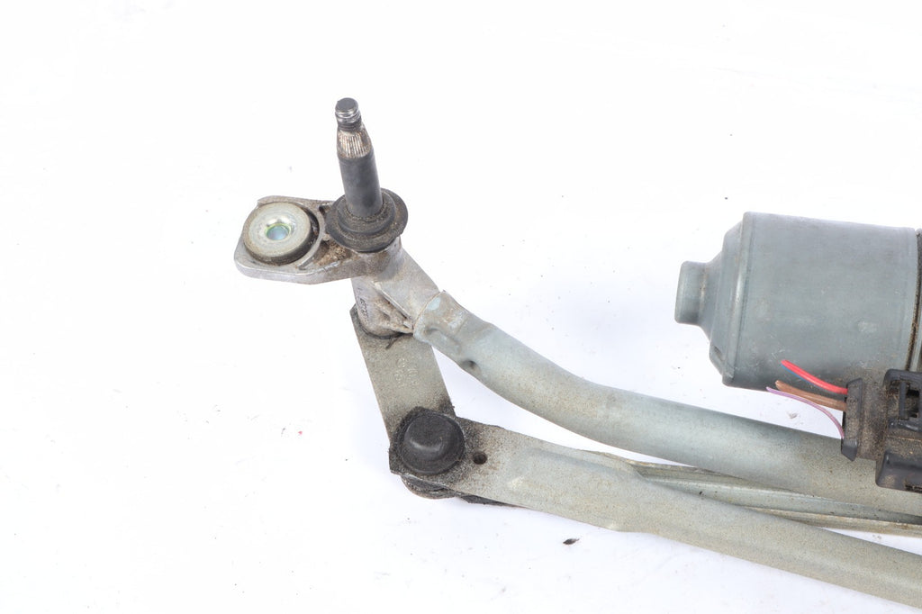 2009-20176 AUDI Q5 FRONT WINDSHIELD WIPER LINKAGE W MOTOR 8R1955119A OEM