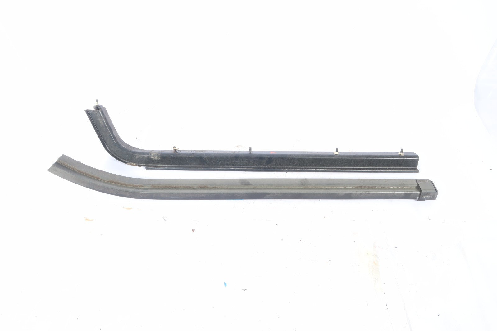2011-2017 DODGE GRAND CARAVAN RIGHT SIDE SLIDING DOOR RAIL OEM