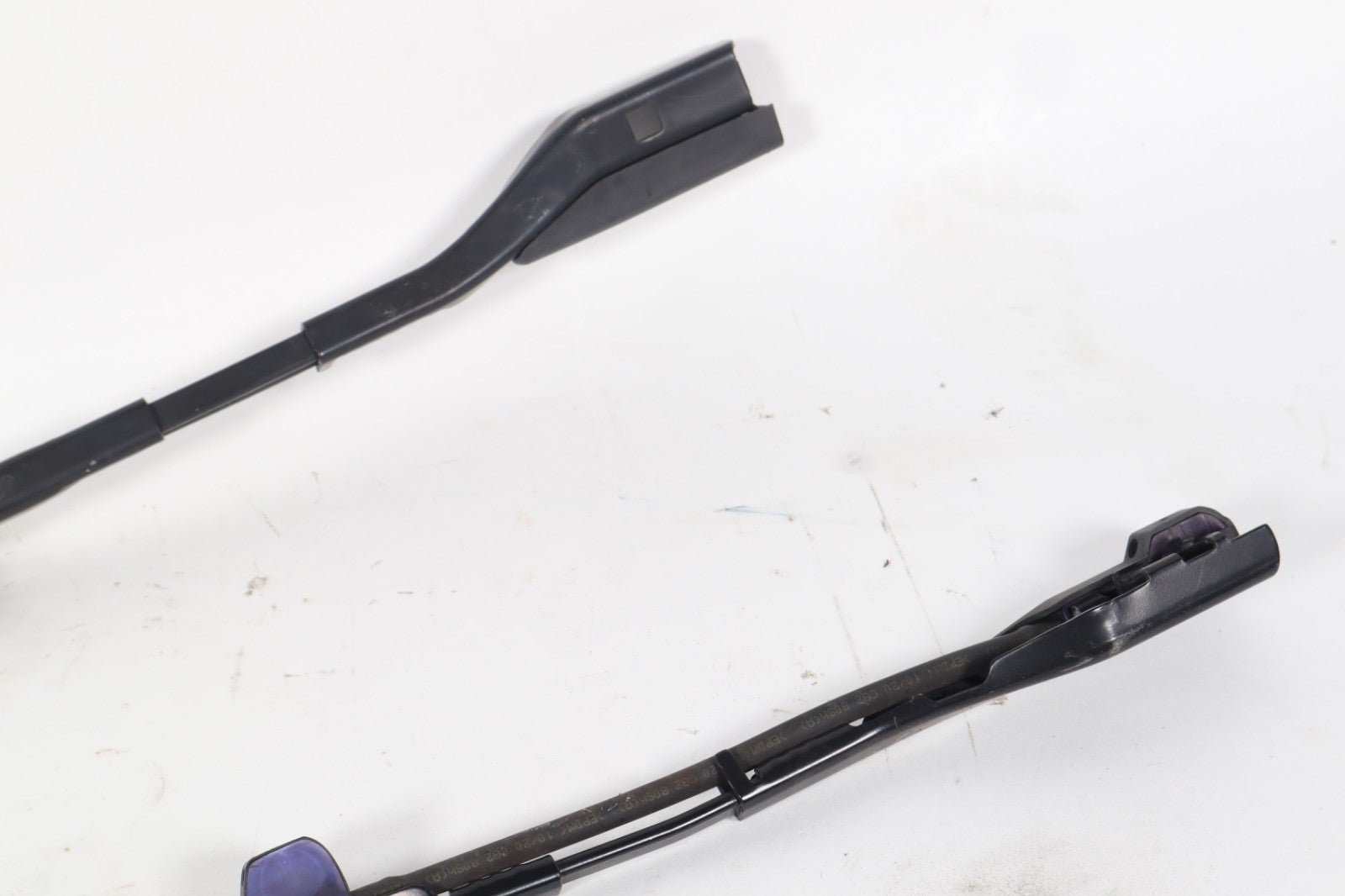 17-24 Alfa Romeo Stelvio Front Right&Left Windshield Wiper Arm Blade Set OEM