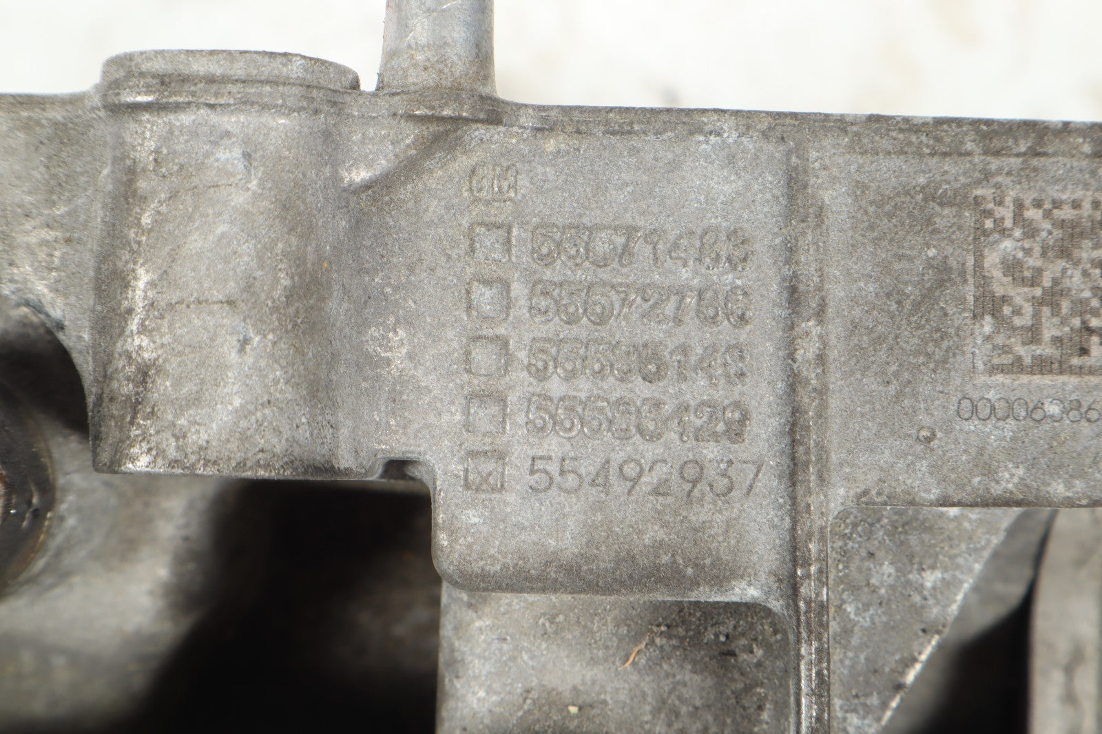 2016-2019 BUICK CASCADA  WATER  PUMP 55492937 OEM