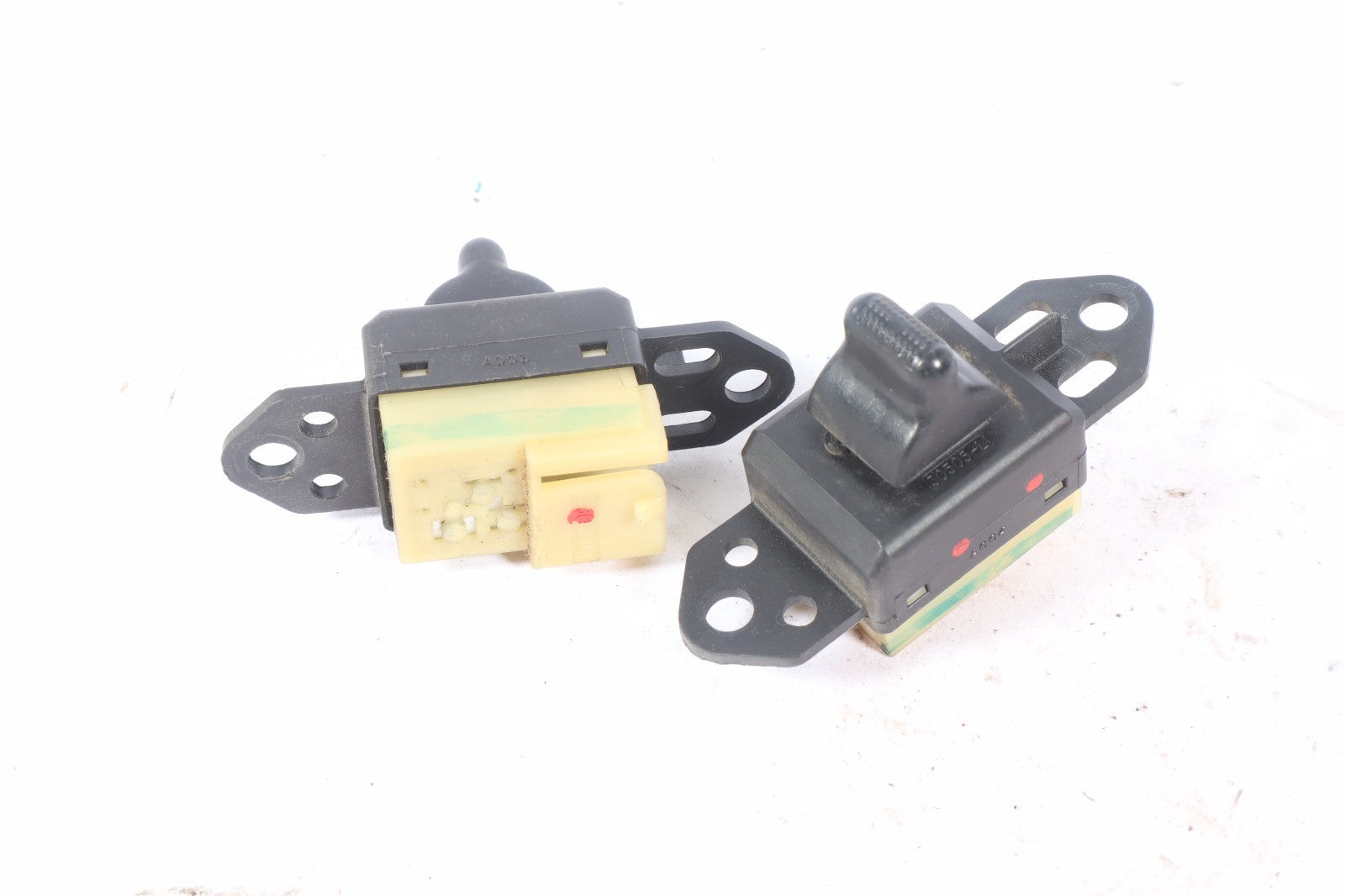 2001-2007 CHRYSLER TOWN COUNTRY DOOR SWITCH FRONT RIGHT LEFT LOCK OEM