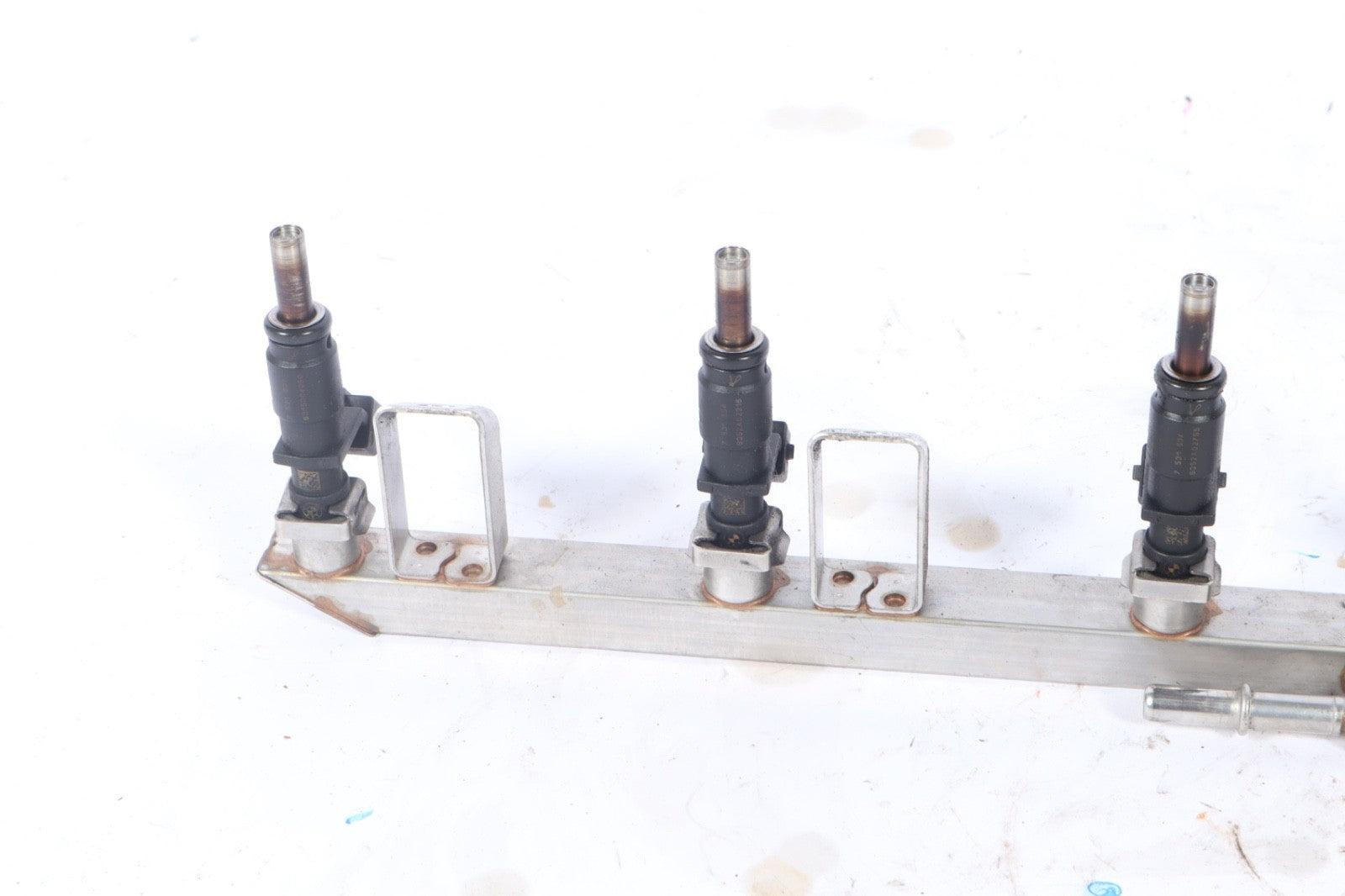BMW  X3 X5 Z4 328i 328xi 528i ENGINE FUEL INJECTOR RAIL WITH INJECTORS OEM