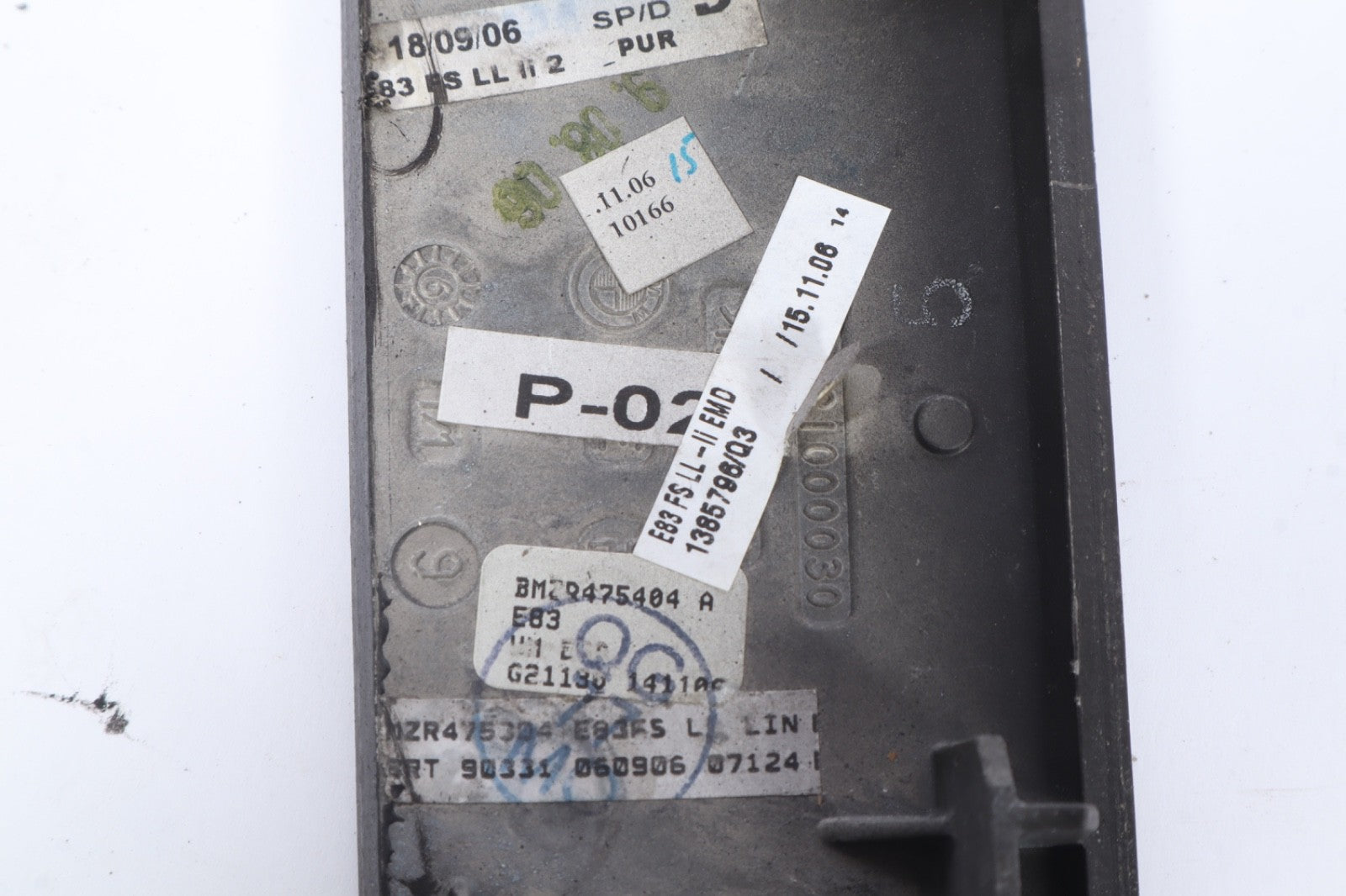 2007–2010 BMW X3 E83 LEFT DASH OUTER TRIM MOLDING PANEL OEM