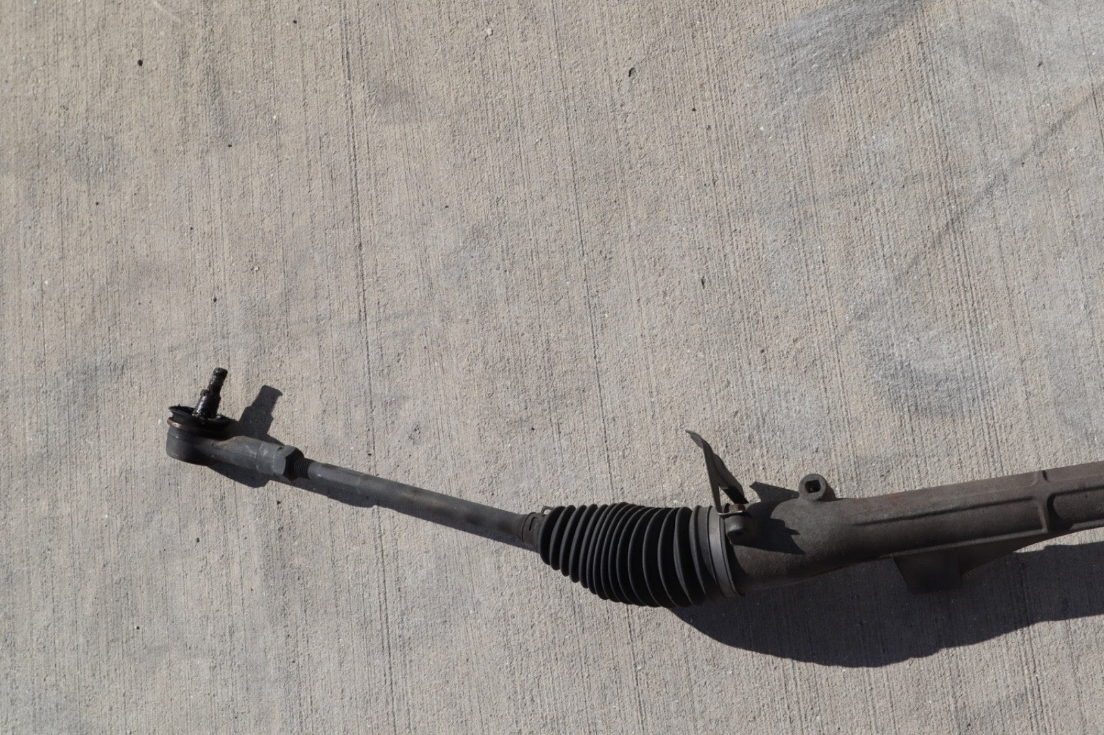 2011-2017 Nissan Leaf S & SV Manual Power Steering Rack & Pinion OEM