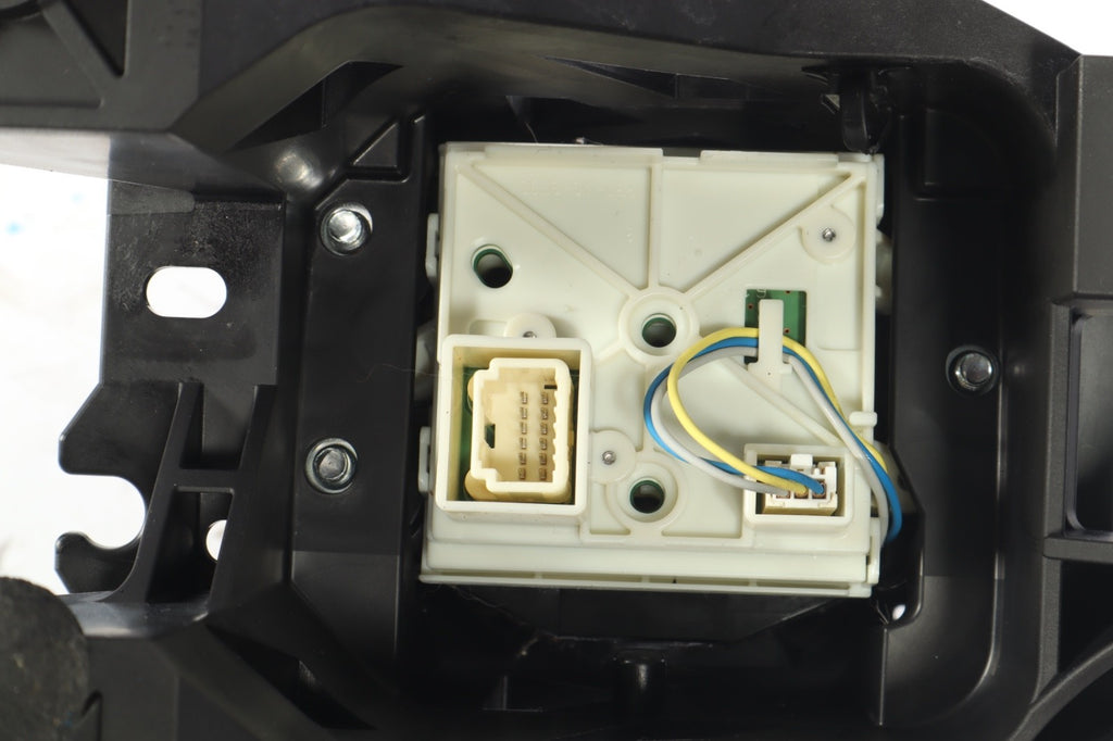 2015 Nissan Leaf Transmission Gear Shifter Assembly OEM