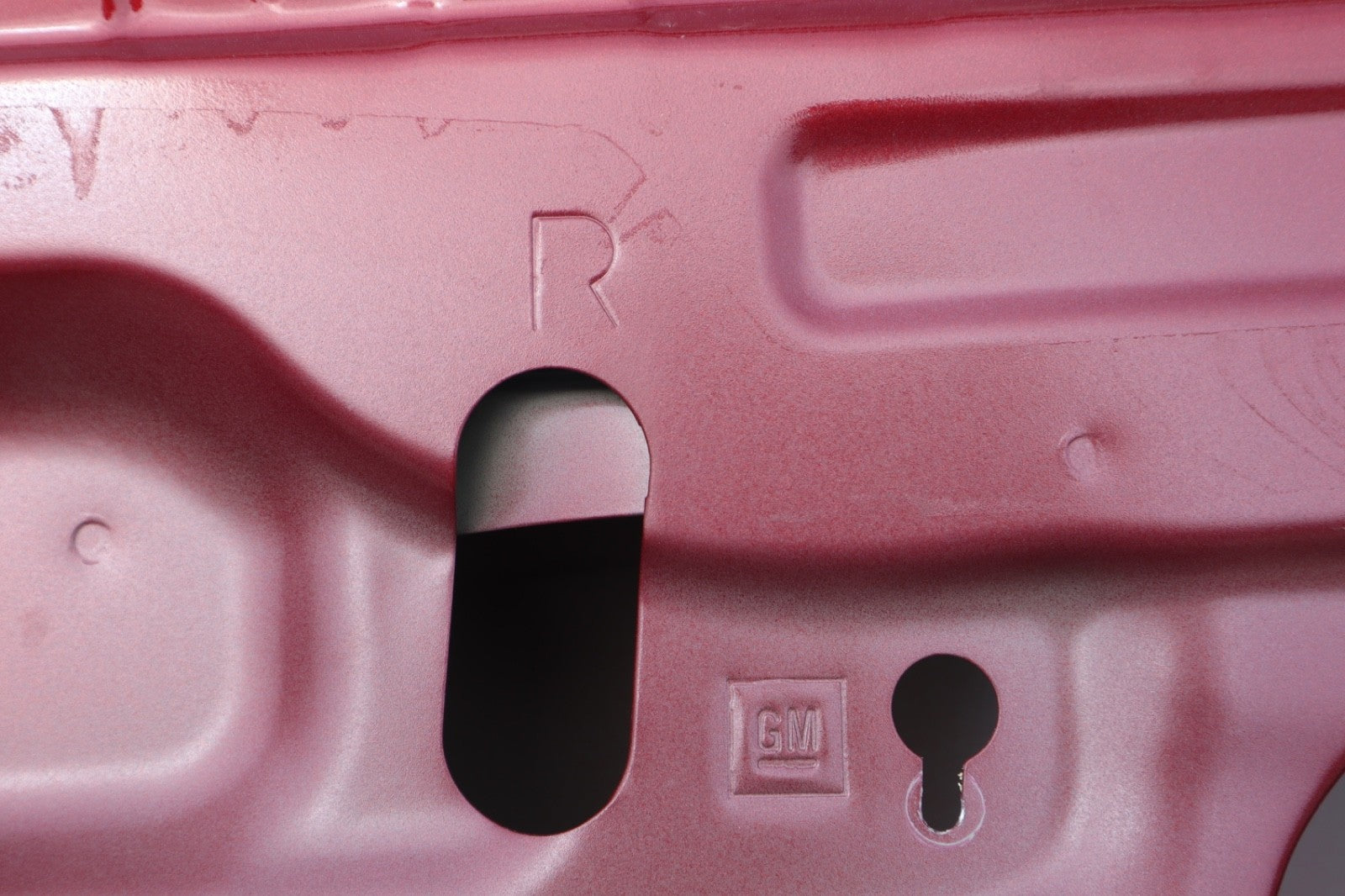 2017-2019 CHEVROLET SONIC FRONT RIGHT  DOOR SHELL OEM ONLY PICK UP!!!