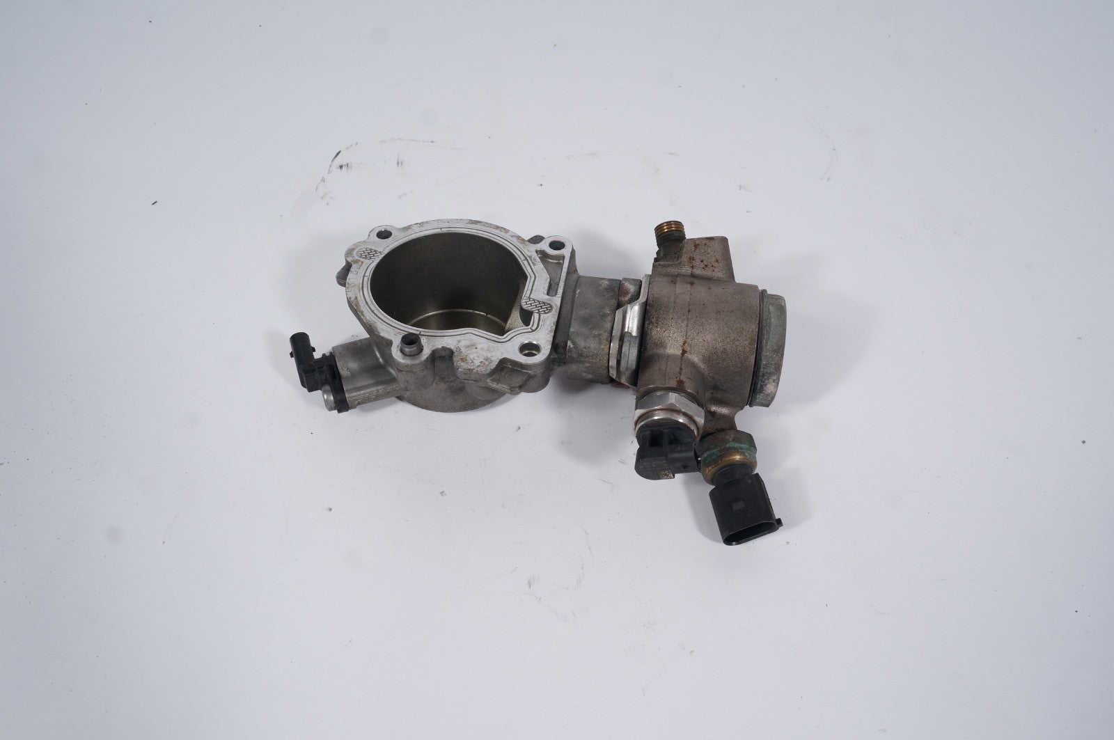 2012 - 2015 Audi A8 A6 A7 3.0L High Pressure Fuel Pump 06E103535A  OEM