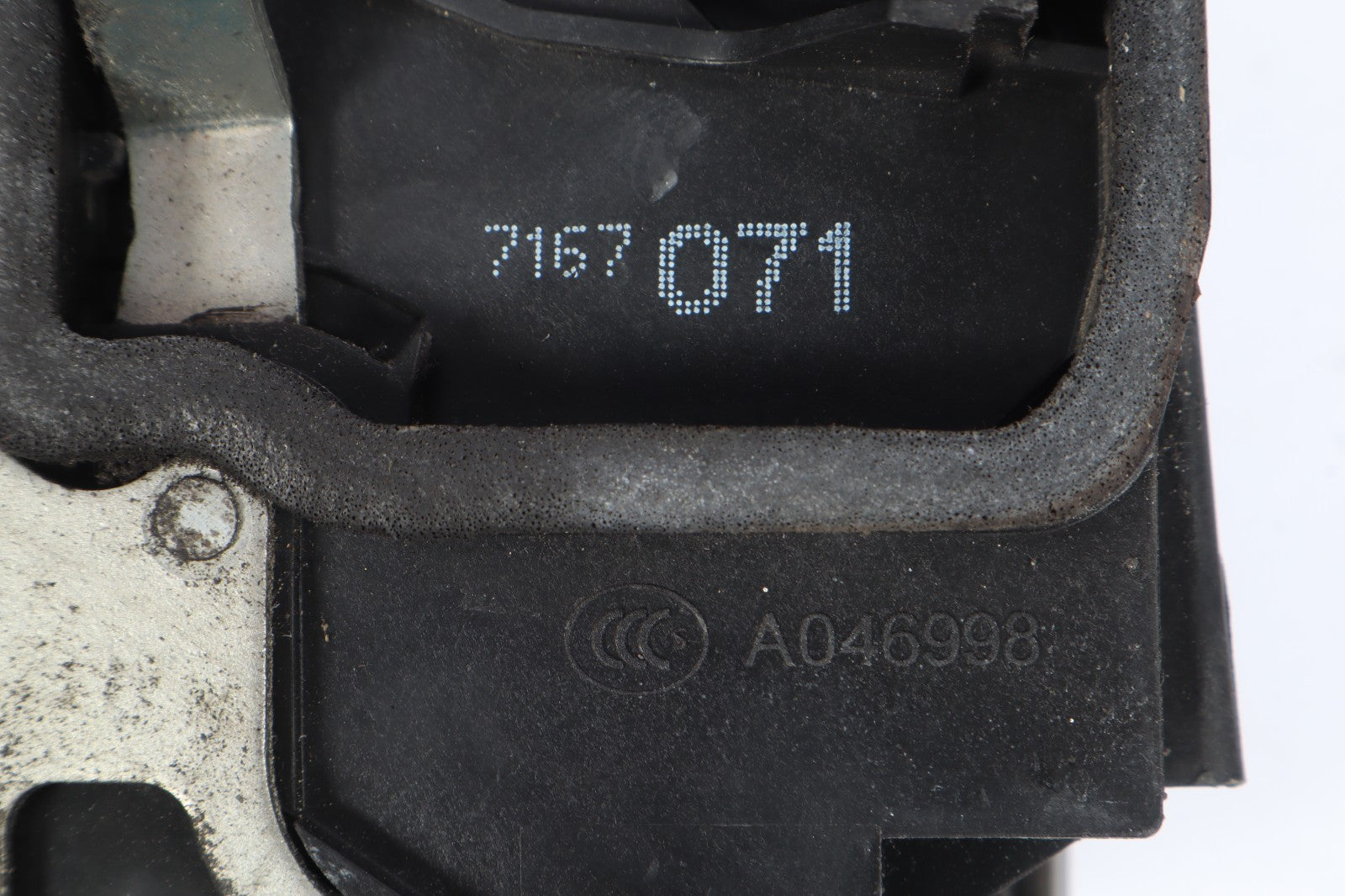 2004-2010 BMW X3 E83 FRONT LEFT SIDE DOOR LOCK LATCH ACTUATOR 7167071 OEM