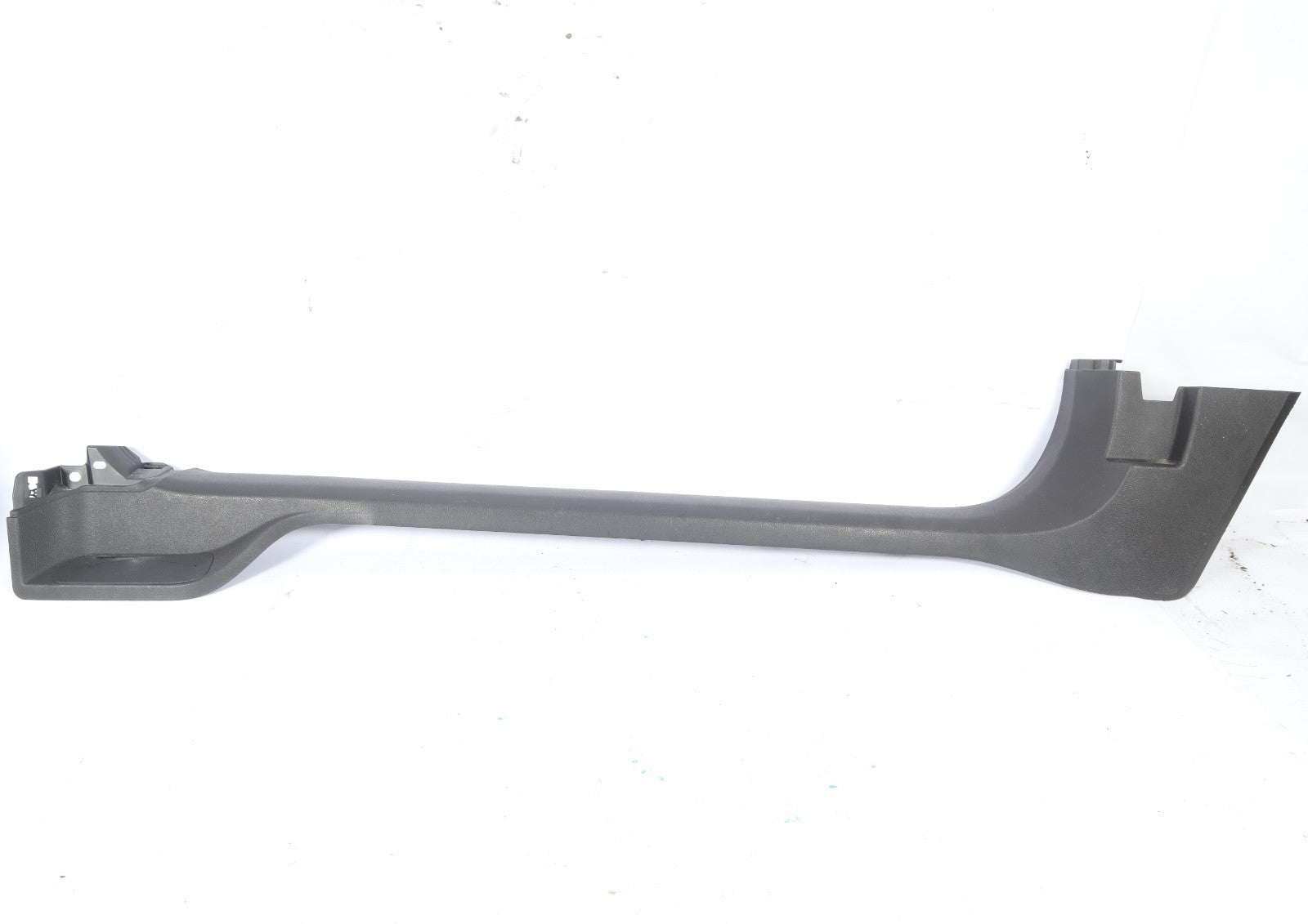 2016–2019 BUICK CASCADA FRONT RIGHT SIDE DOOR SILL TRIM PLATE OEM 39036777