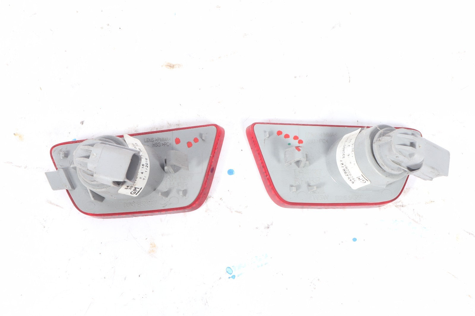 2016-2019 BUICK CASCADA DRIVER REAR SIDE MARKER LIGHT LH LEFT RH RIGHT OEM