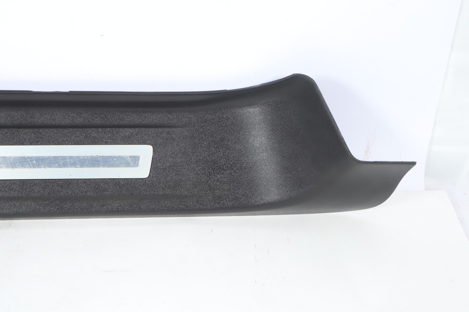 2006-2013 VOLVO C70 FRONT RIGHT PASSENGER DOOR SILL SCUFF PLATE OEM