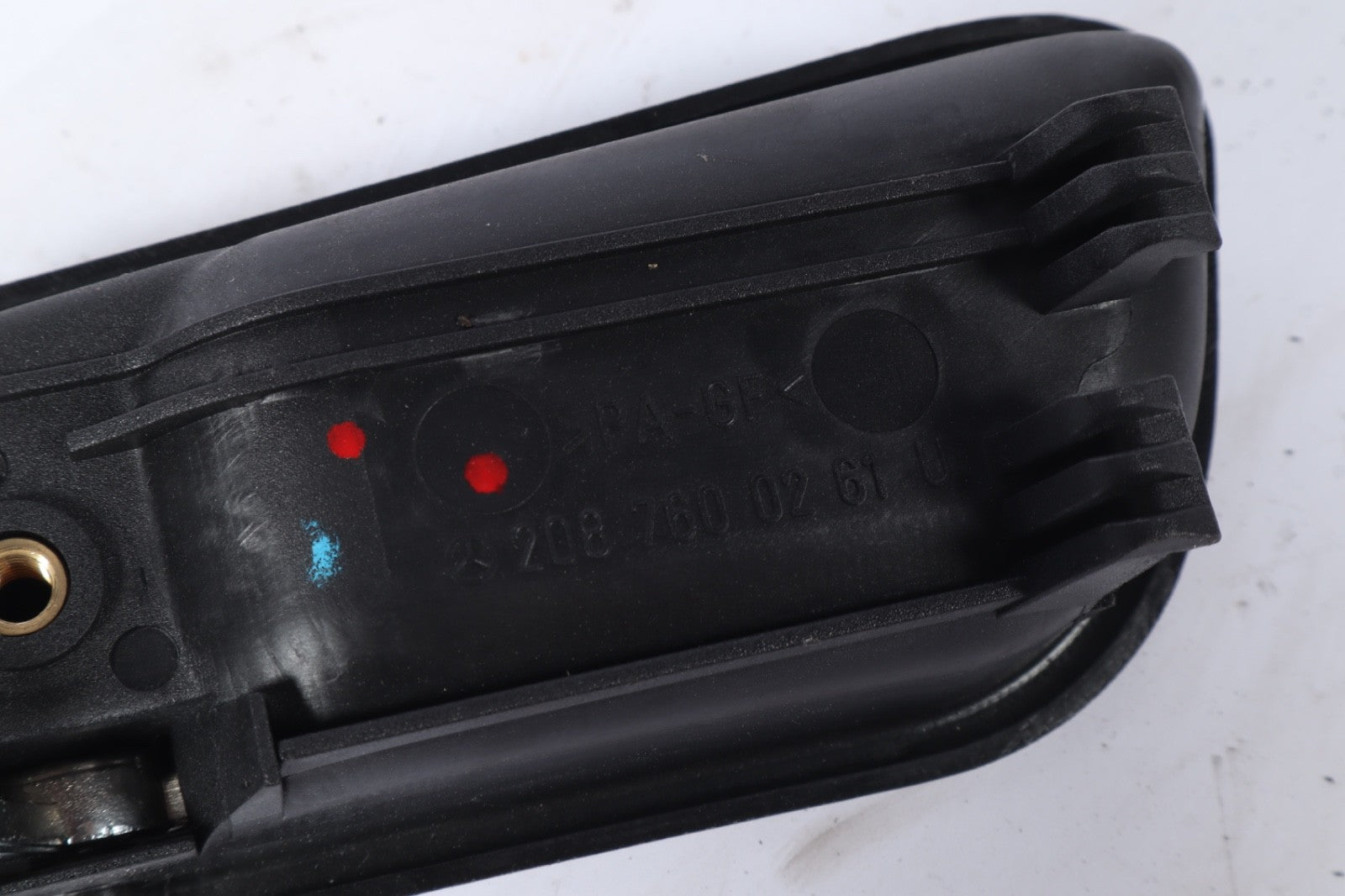 1998-2003 MERCEDES BENZ CLK CLASS C208 DOOR HANDLE INTERIOR RIGHT 2087600261 U