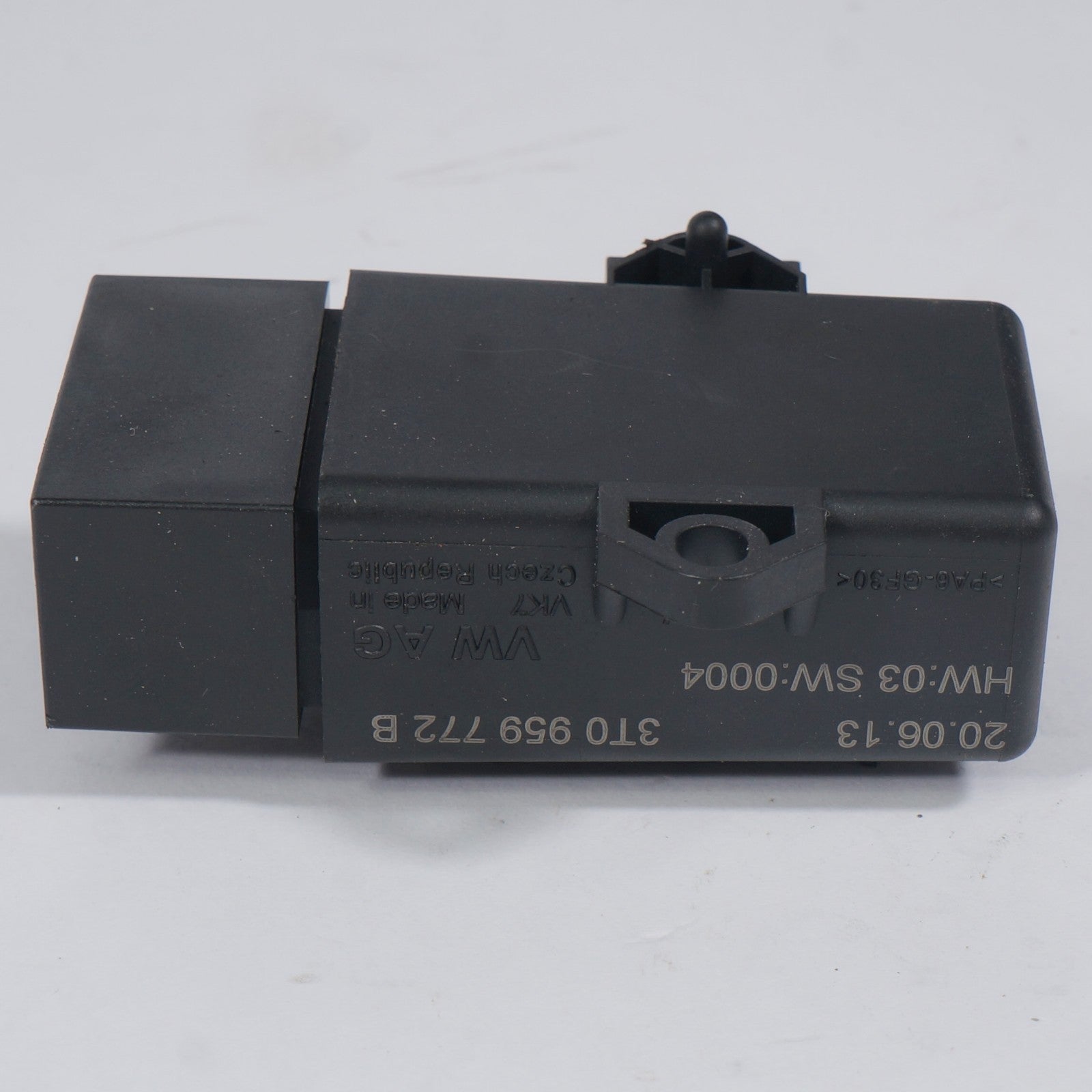 2012 - 2018 AUDI A7 Rear Heated Seat Control Module OEM