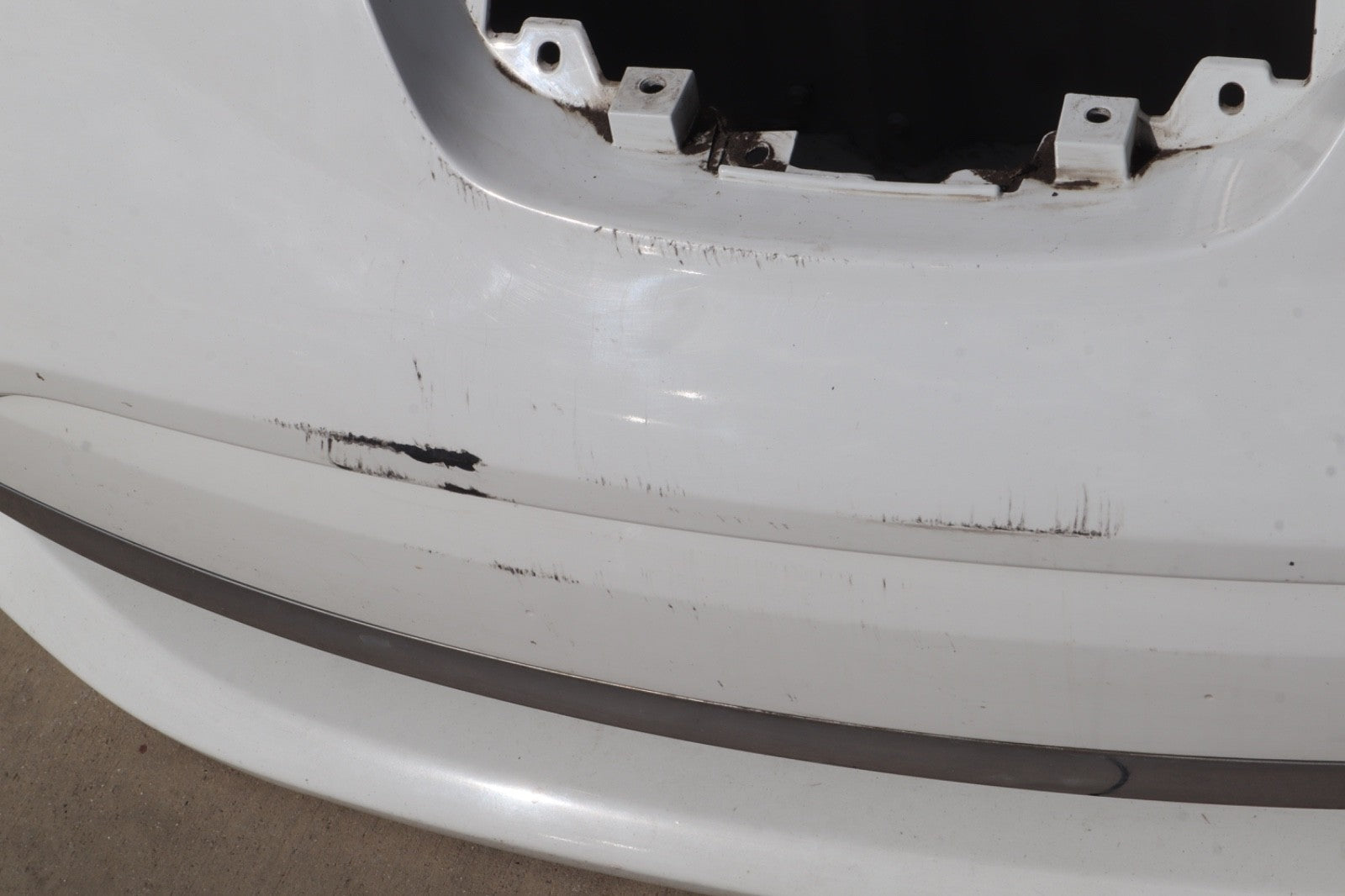 2013-2017 NISSAN LEAF FRONT BUMPER COVER OEM 62022-3NF0H ONLY PICK UP!!!