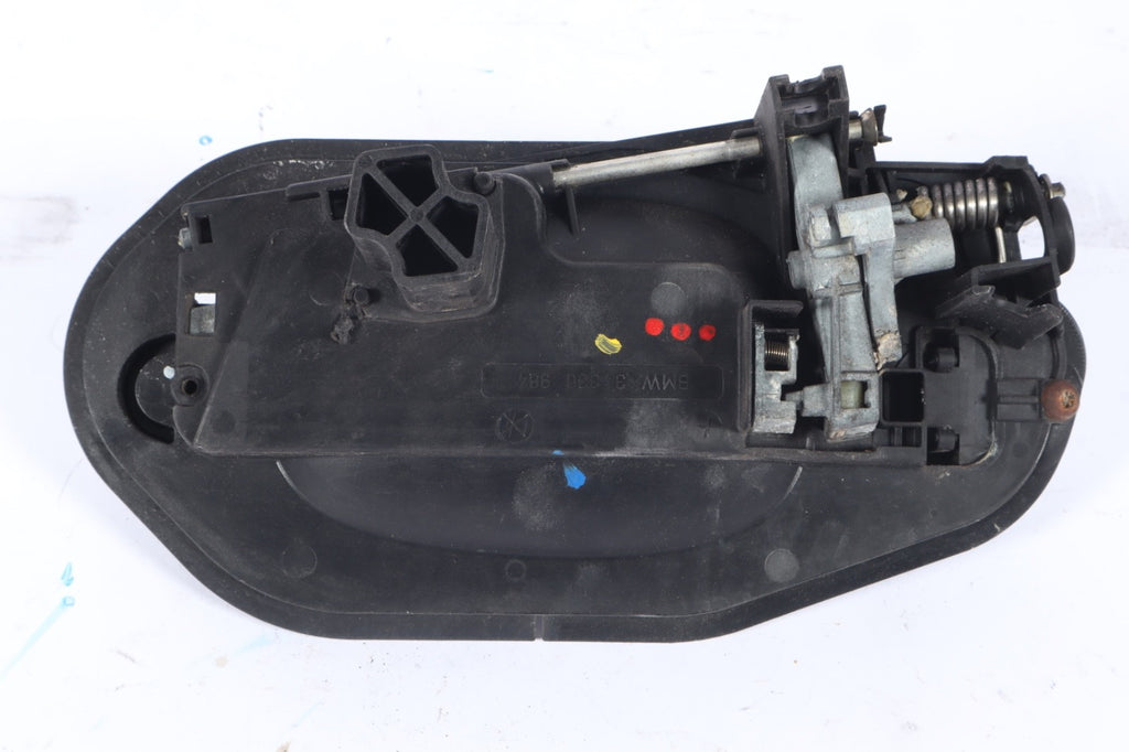 2004-2010 BMW X3 REAR RIGHT EXTERIOR DOOR HANDLE BRACET 3330984