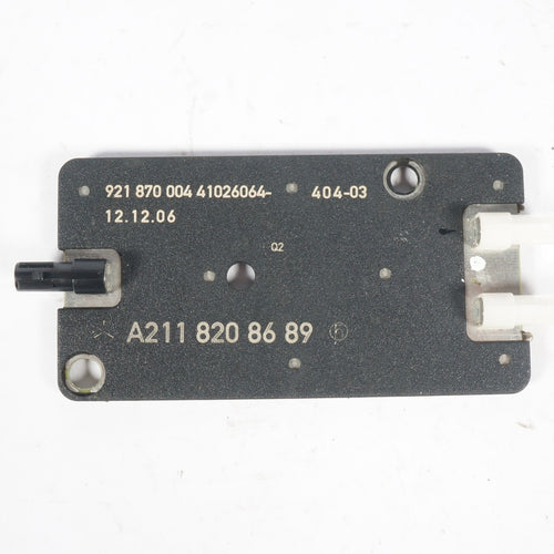 03-11 Mercedes W209 CLK55 AMG CLS550 Antenna Amplifier Booster 2118208689 OEM