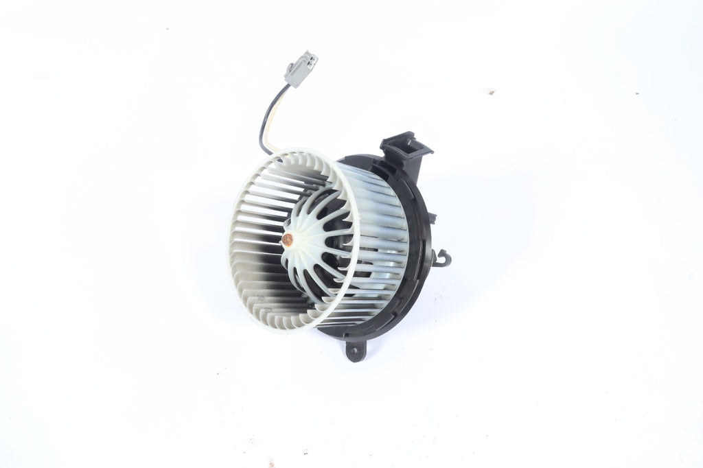 2016-2019 BUICK CASCADA HEATER FAN BLOWER MOTOR OEM U7253002