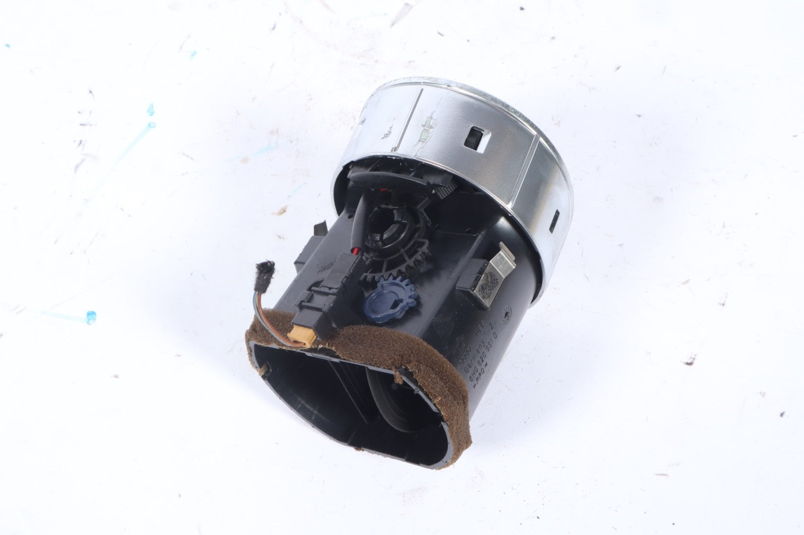 2006-2008 Audi A4 B7 Center Dash Air Vent Nozzle 8H0820951D OEM