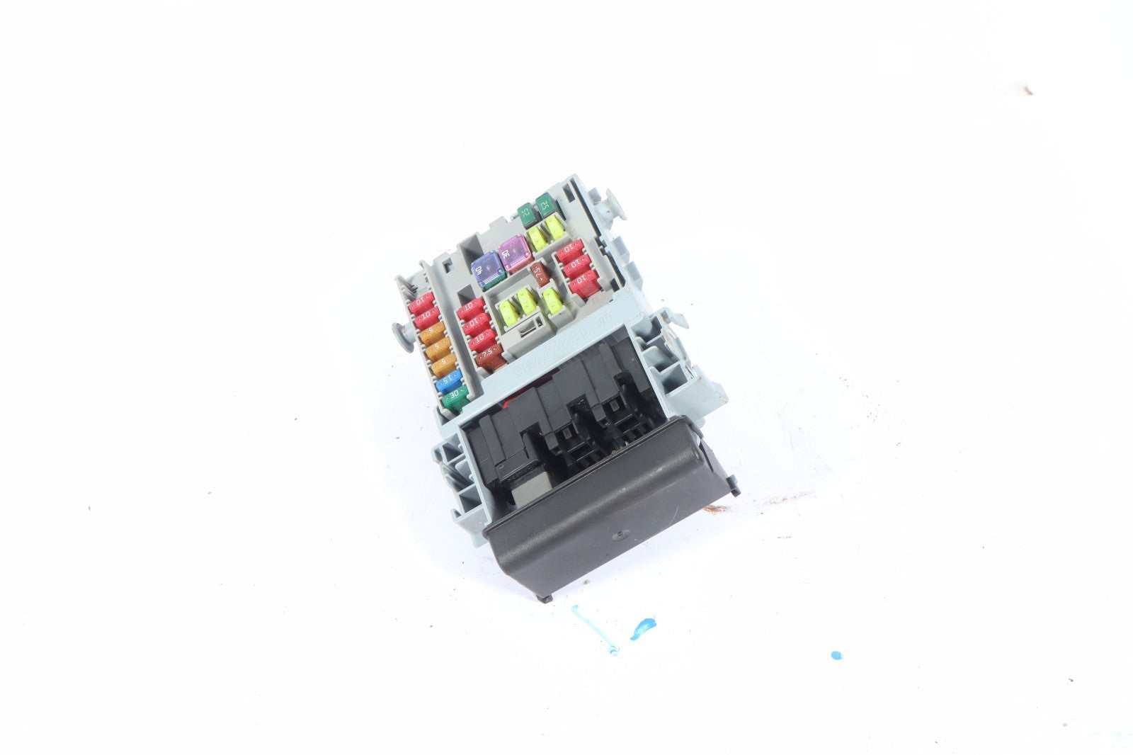 2016-2019 BUICK CASCADA CABIN FUSE BOX OEM 13222786