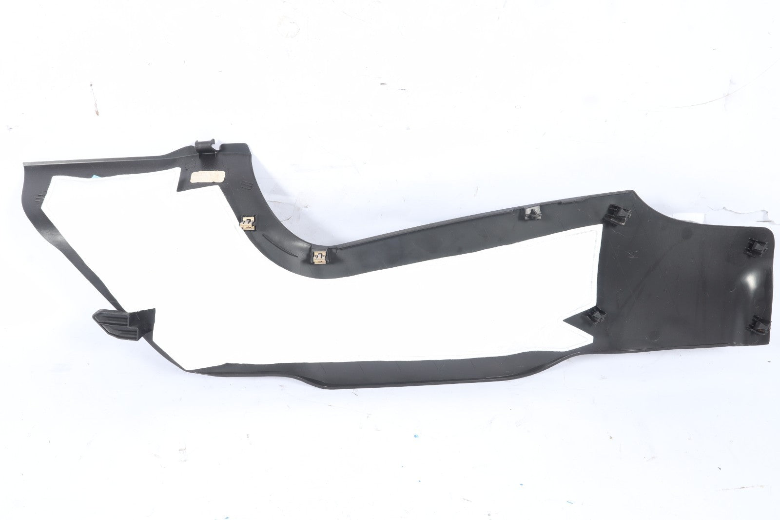2016-2019 BUICK CASCADA RIGHT SIDE FRONT FLOOR CONSOLE EXTENSION PANEL OEM