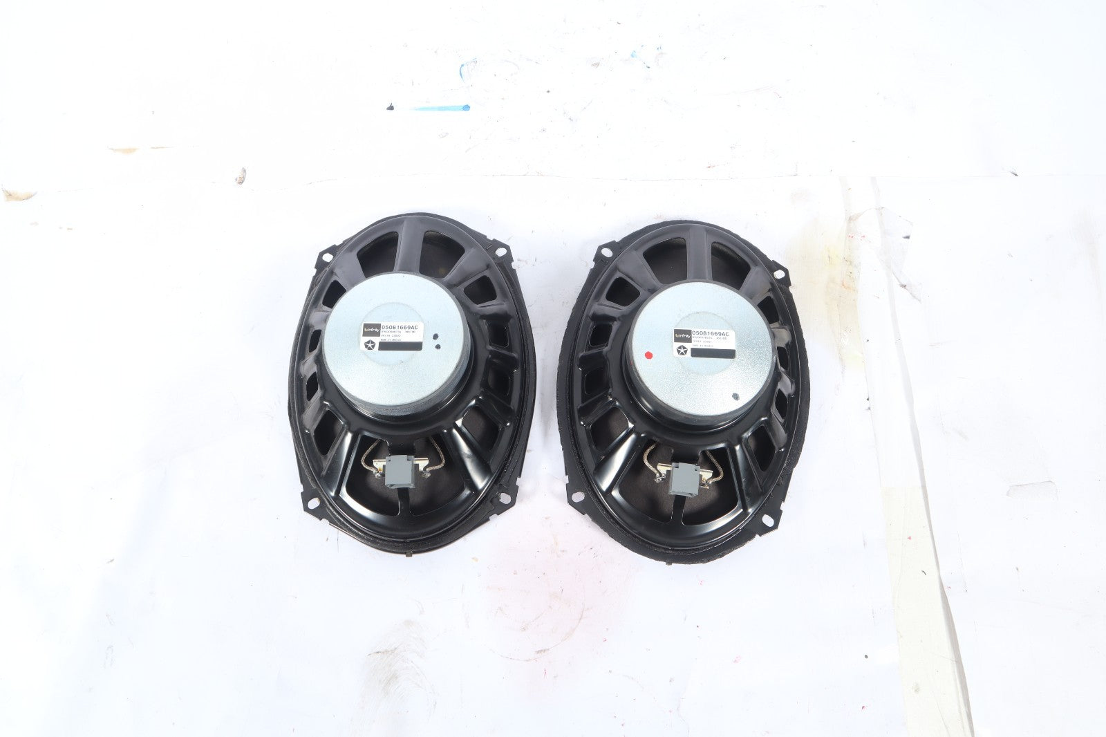 2005-2020 DODGE CARAVAN FRONT DOOR SPEAKERS 05081669AC OEM