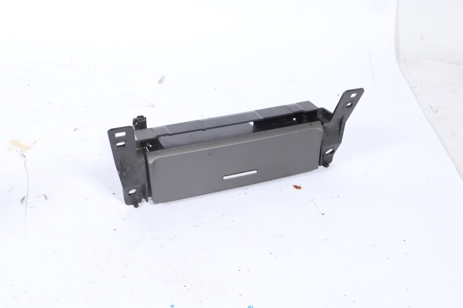 2013-2019 FORD TAURUS CENTER CONSOLE DASH CUBBY TRAY AC OUTL OEM AG13-54045P26-A