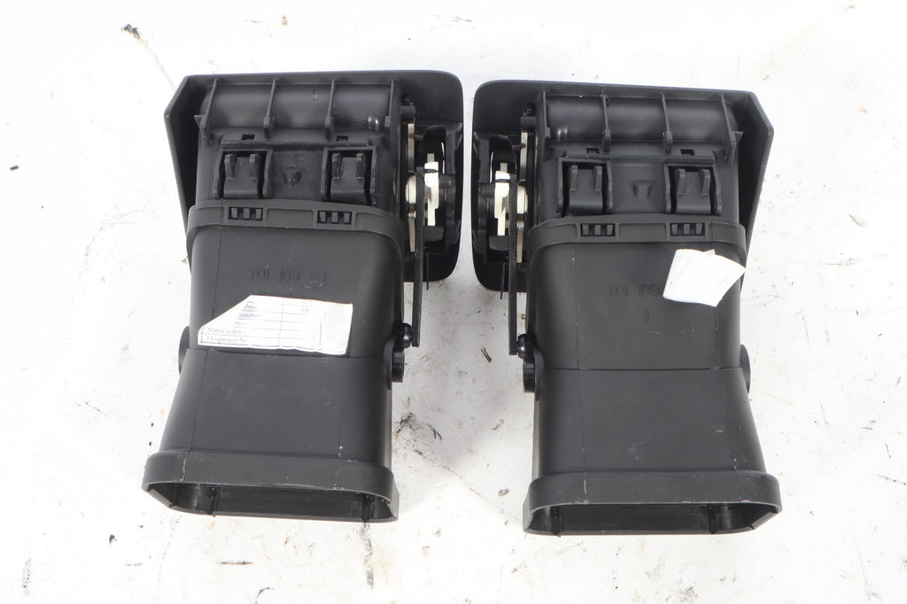 2007-2013 VOLVO C30 DASHBOARD AC HEATER AIR VENT GRILLE OEM LEFT  RIGHT PAIR OEM