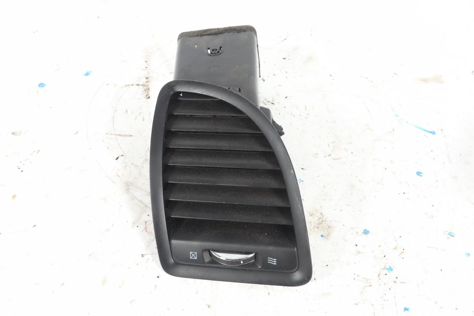 2011-2020 DODGE GRAND CARAVAN DASHBOARD AIR VENT LEFT DRIVER SIDE OUTER OEM
