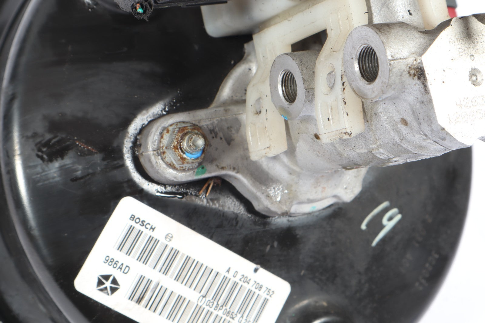 2010-2013 DODGE JOURNEY POWER BRAKE BOOSTER WITH CYLINDER P68054986AD OEM