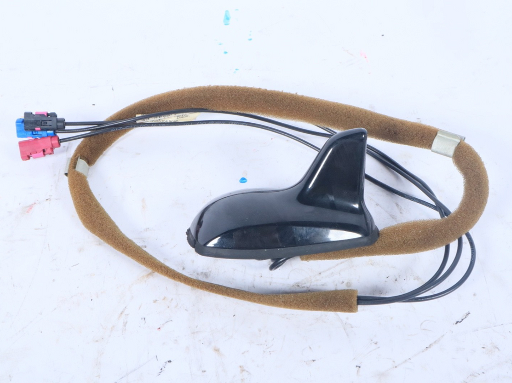 13-17 Mercedes W204 C250 E350 C350 Coupe Shark Fin Radio Antenna OEM