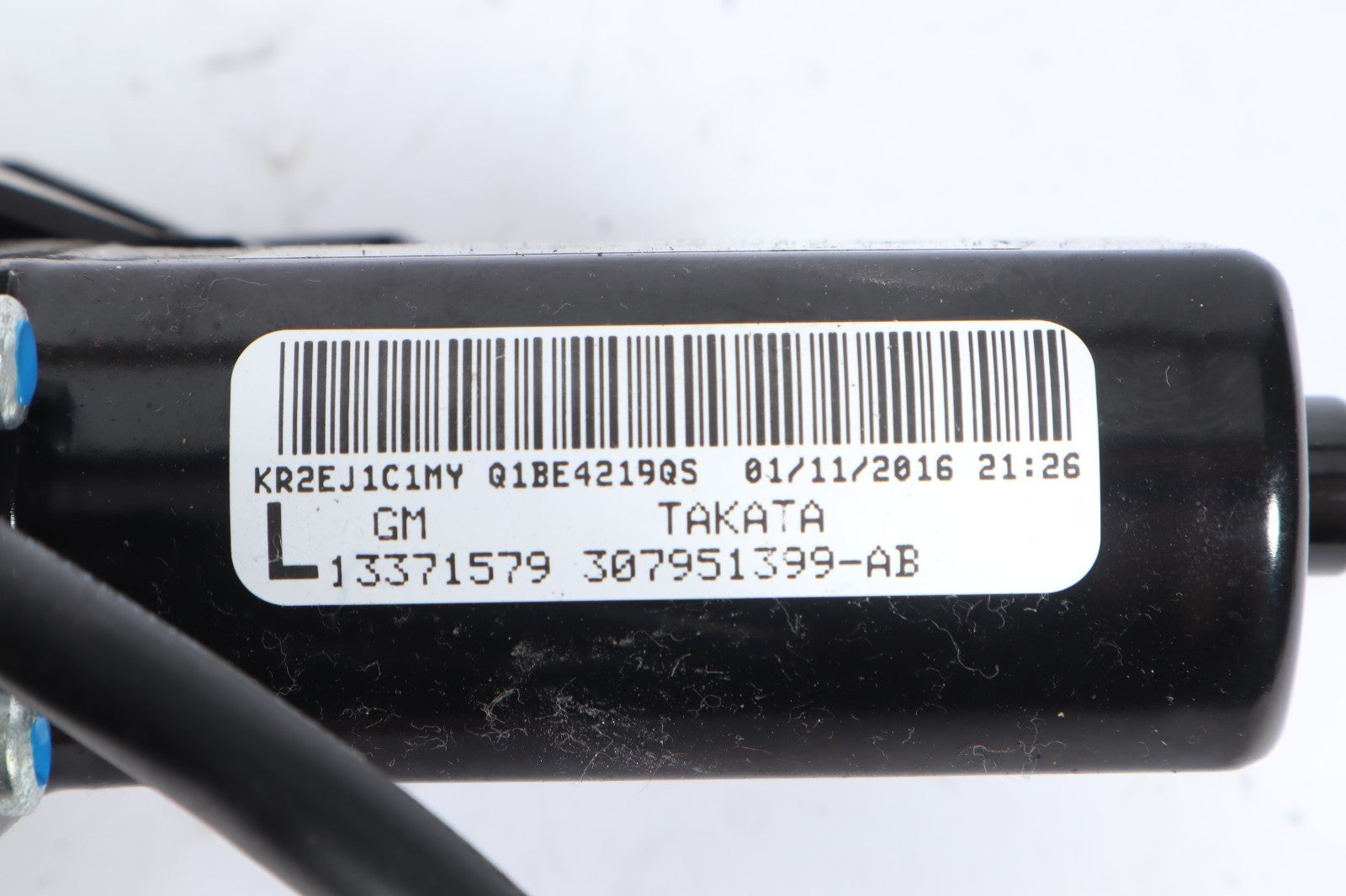 2016-2019 BUICK CASCADA LEFT SEAT BELT ADJUSTER FEEDER OEM 13371579