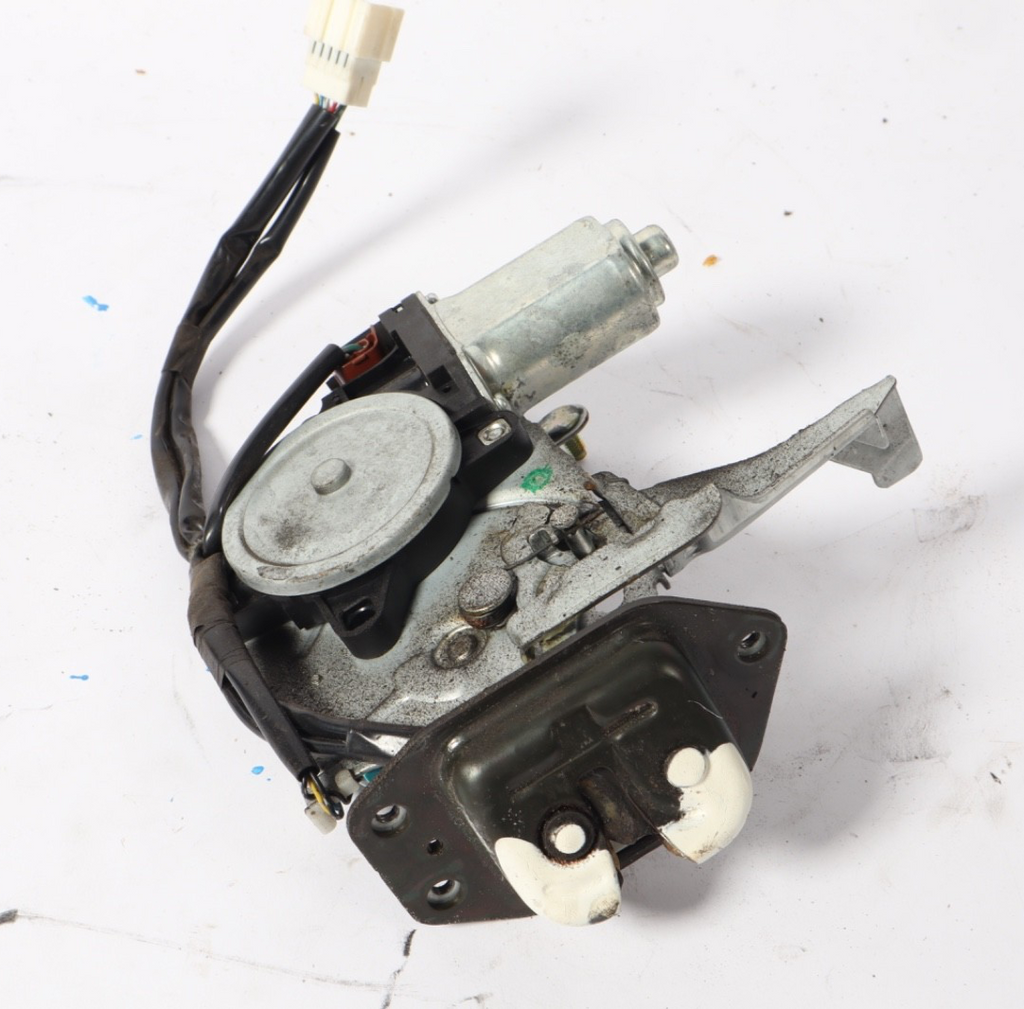 2004-2015 NISSAN ARMADA QX56 POWER LIFTGATE LATCH ACTUATOR MOTOR ASSEMBLY OEM