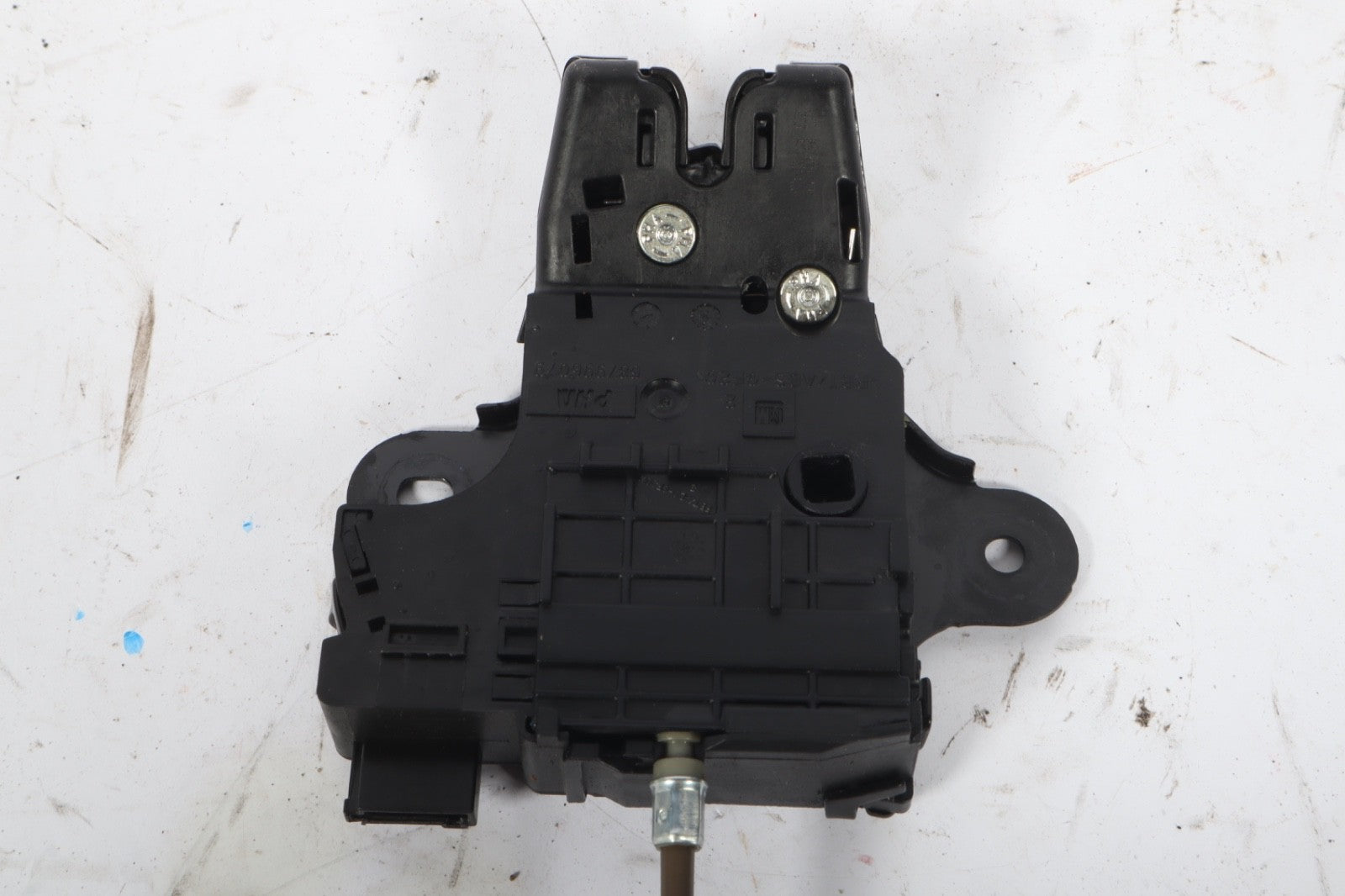 2016-2019 BUICK CASCADA TRUNK LATCH W/RELEASE CABLE OEM 13513995