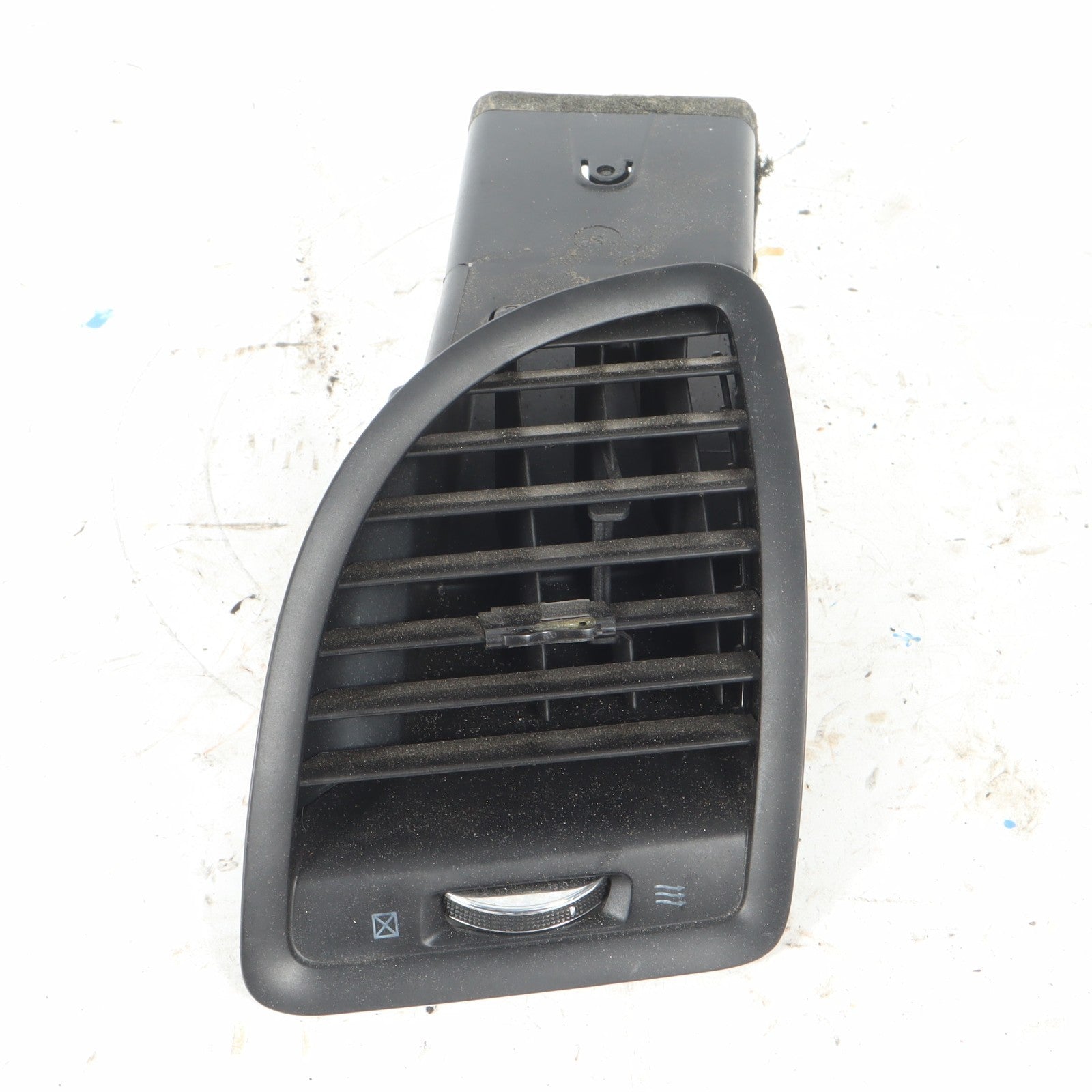 2011-2020 DODGE GRAND CARAVAN DASHBOARD AIR VENT RIGHT PASSENGER SIDE OUTER OEM