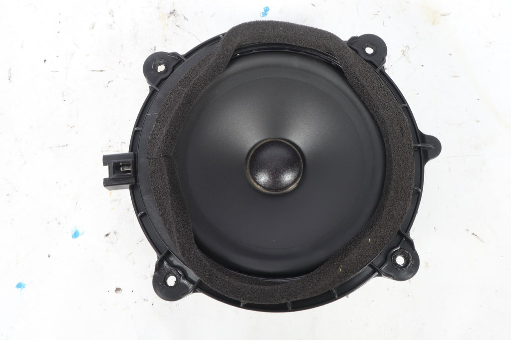 2006-2013 VOLVO C70 PREMIUM SOUND QUARTER PANEL SPEAKER OEM 8676935