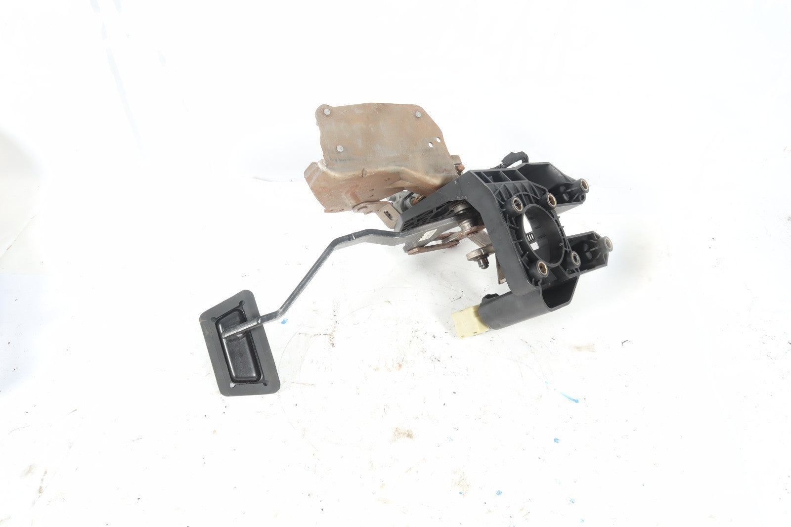 2011 -2020 DODGE GRAND CARAVAN PARKING BRAKE PEDAL OEM P04721199 AG