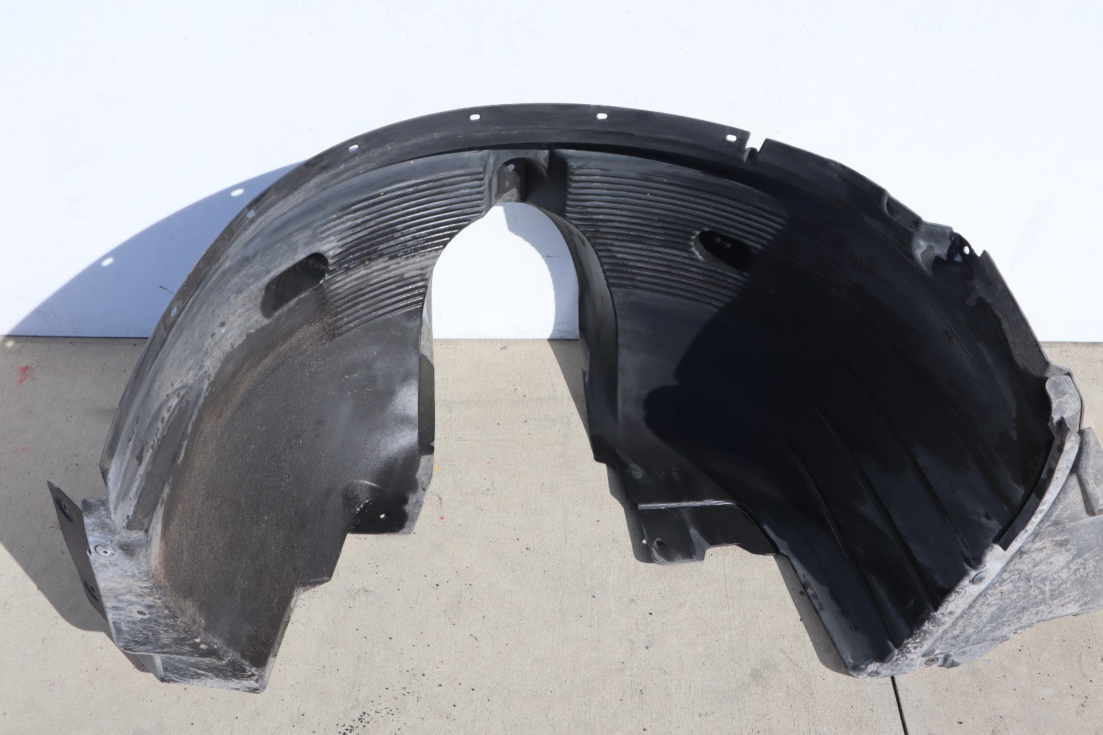 2007-2010 BMW X3 FRONT RIGHT PASSENGER SIDE ARCH LINER FOR ADDITION COOLER OEM