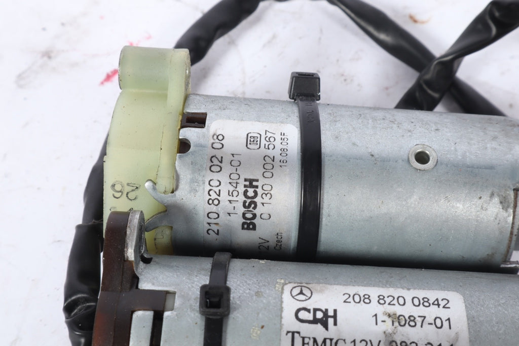  98-03 Mercedes W208 CLK430 CLK320 Front Right Seat Adjustment Control Motor OEM