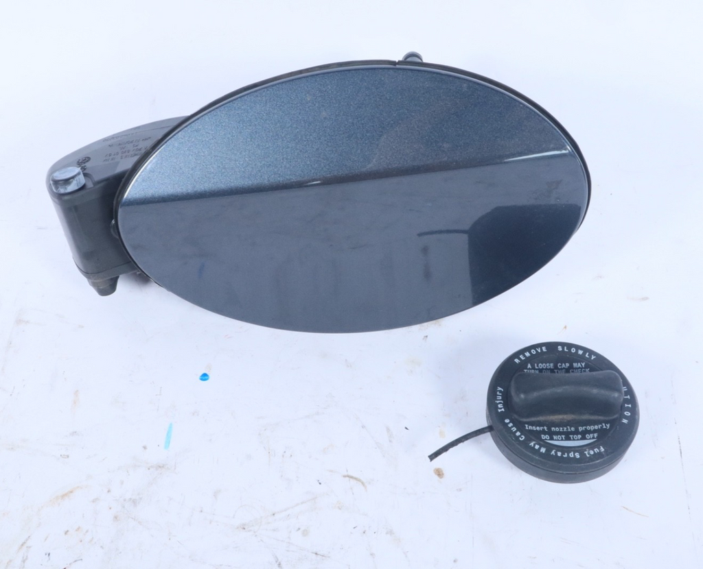 2010 - 2017 MERCEDES-BENZ E350 COUPE CONVERTIBLE FUEL GAS TANK LID COVER OEM