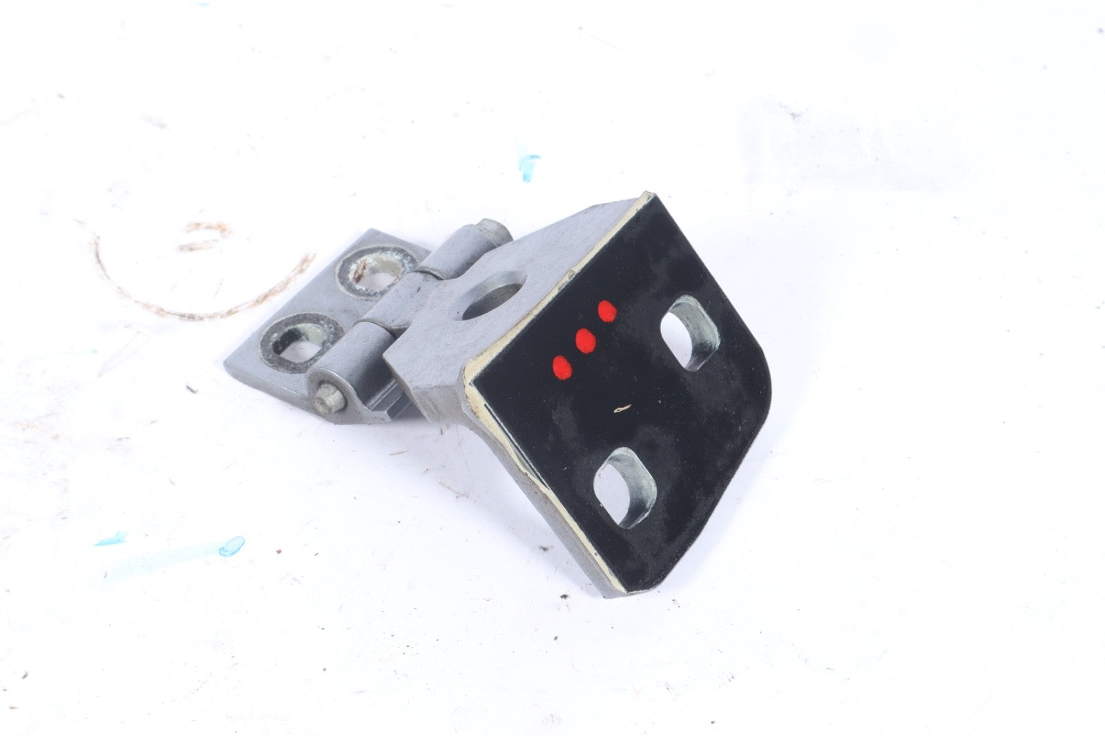 2004-2010 BMW X3 REAR PASSENGER RIGHT DOOR HINGE OEM 3402820