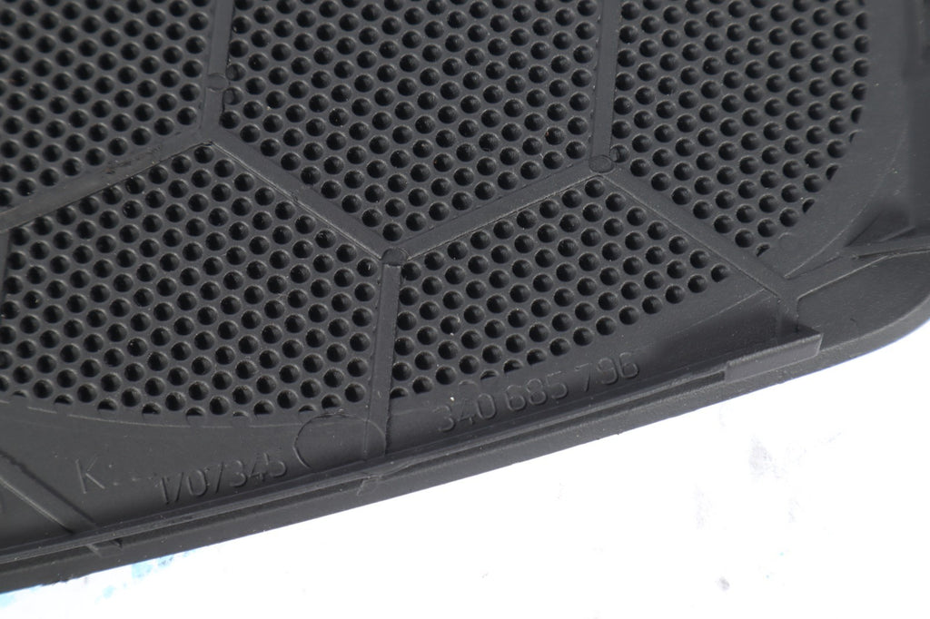 2016-2019 BUICK CASCADA LEFT SPEAKER GRILL OEM 13262609