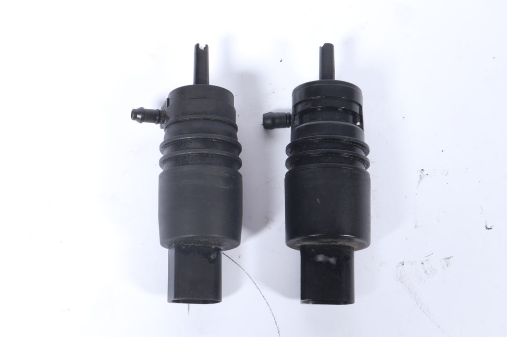 2006-2010 BMW X3 3.0Si E83LCI  WINDSHIELD WASHER PUMP MOTOR  OEM