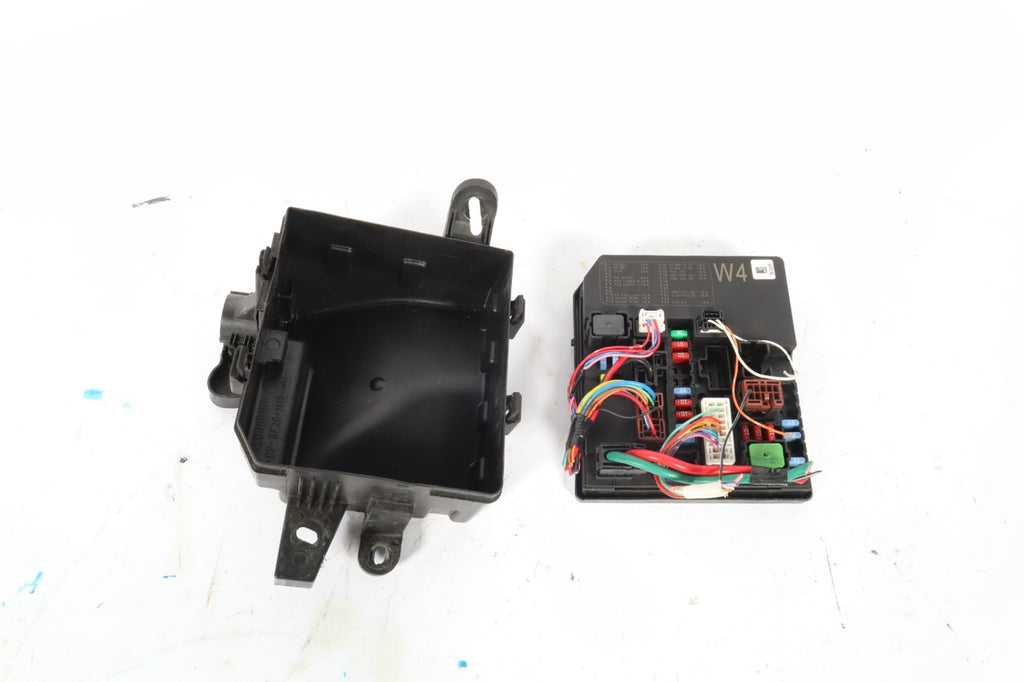 2013 Nissan Leaf Fusebox Relay OEM