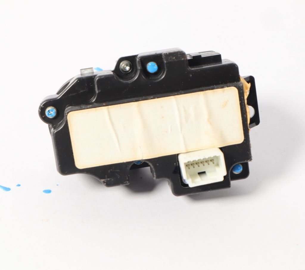 2008-2012 Pathfinder Armada Radio Scan Seek Track Tune Switch OEM