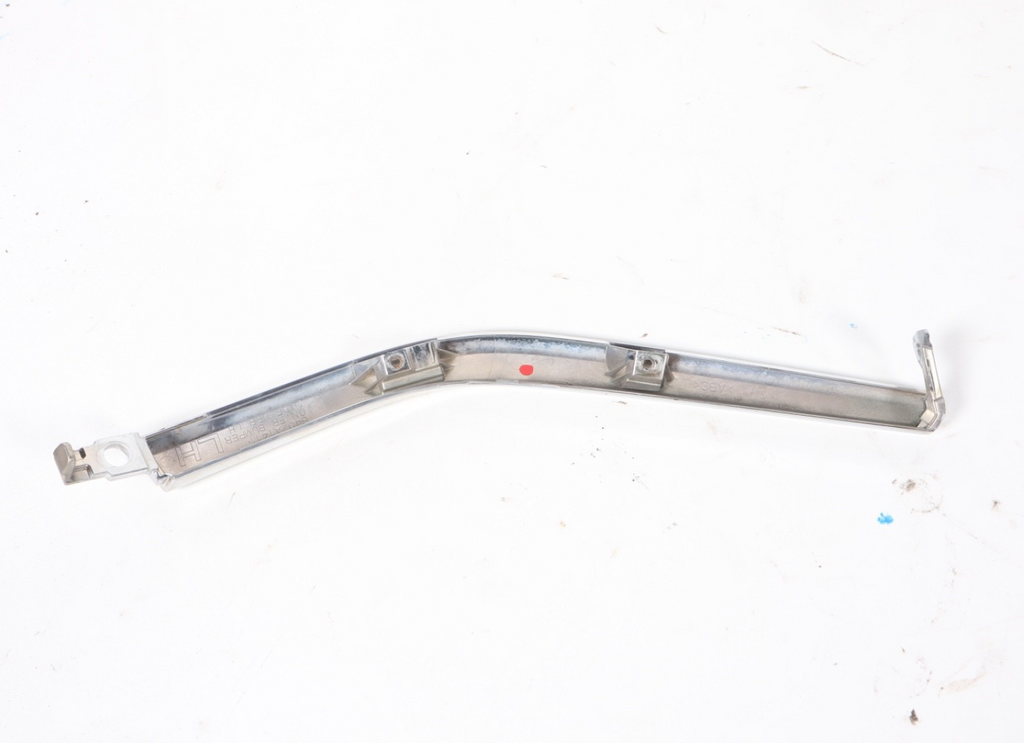 2016-20 MITSUBISHI OUTLANDER FRONT BUMPER GRILLE LEFT UPPER BEZEL MOLDING OEM