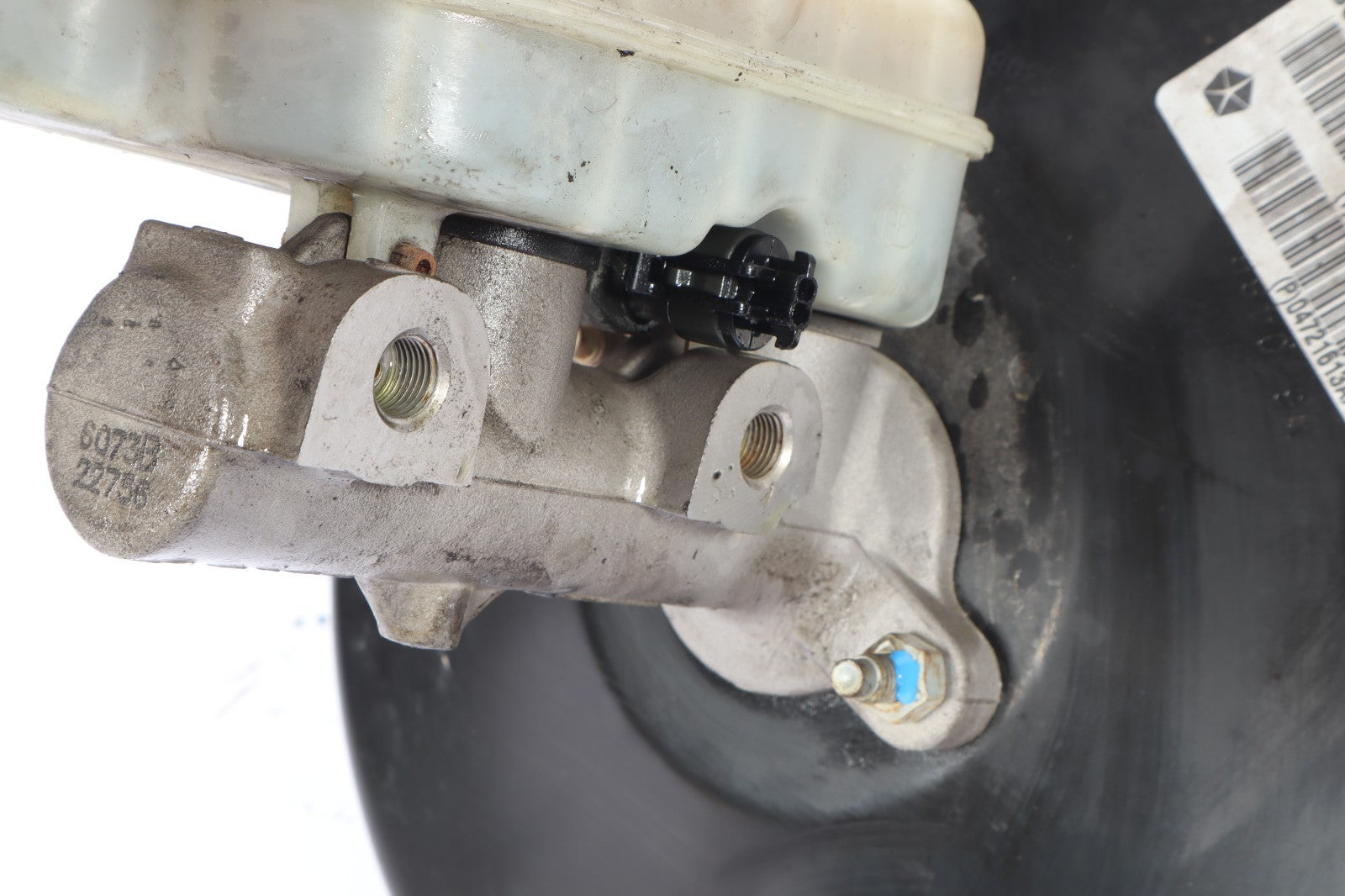 2001 - 2007 DODGE CARAVAN POWER BRAKE BOOSTER P04721613AA REAR DRUM BRAKES OEM